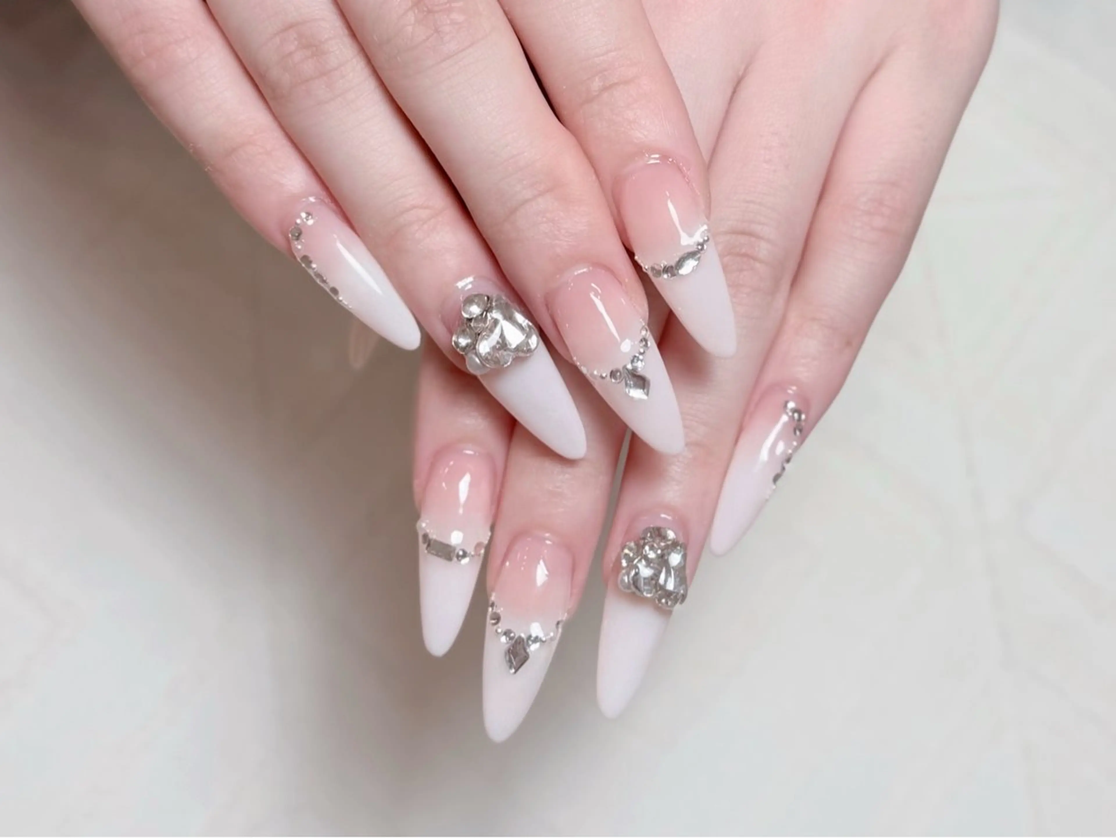 ネイル Bél Nail salonのネイルデザイン
