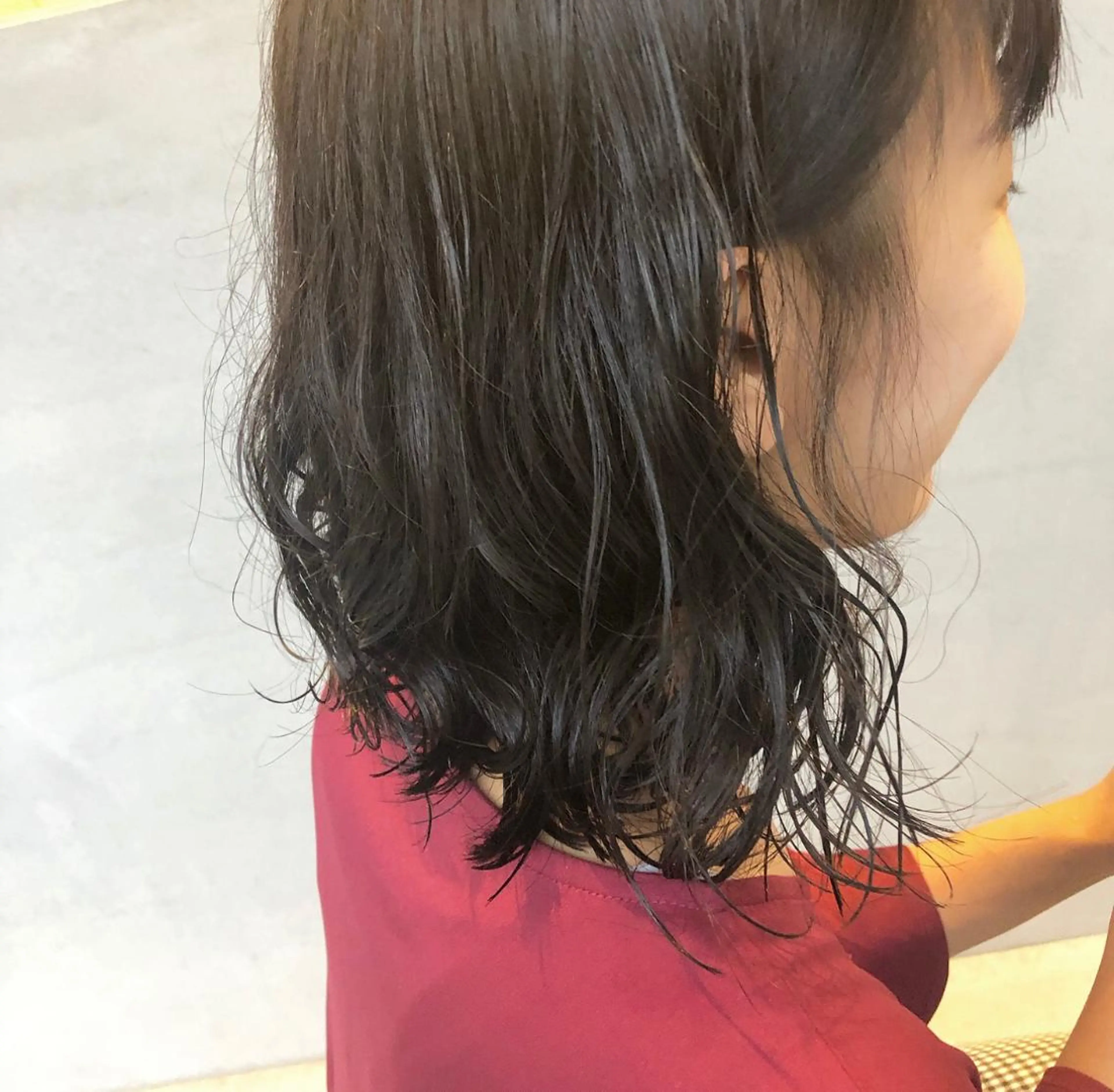 ミディアム パーマ 小森 樹奈のヘアスタイル