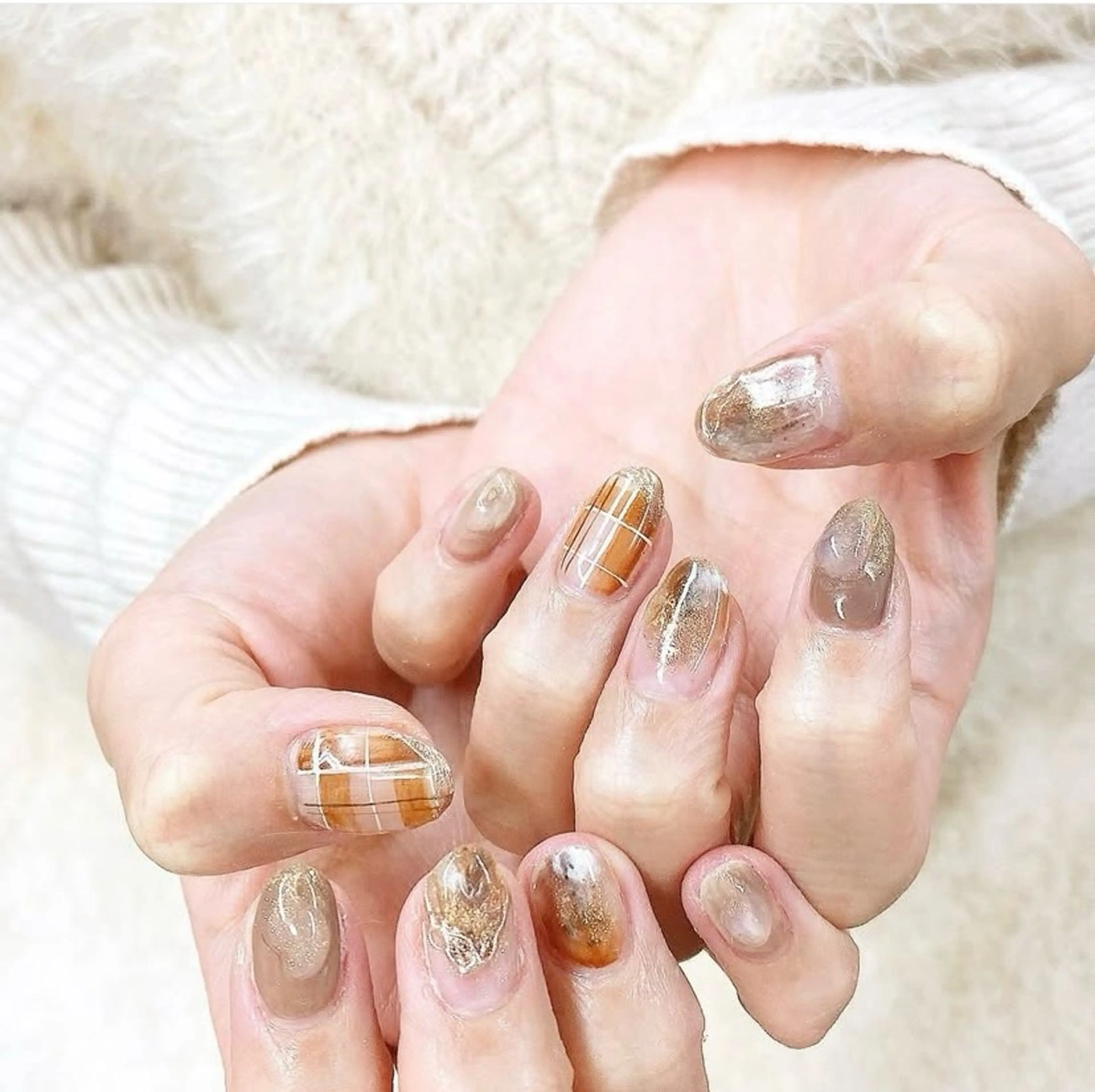 ネイル ニュアンスネイル Nailsalon mui.所属・中家 亜紗子のネイルデザイン