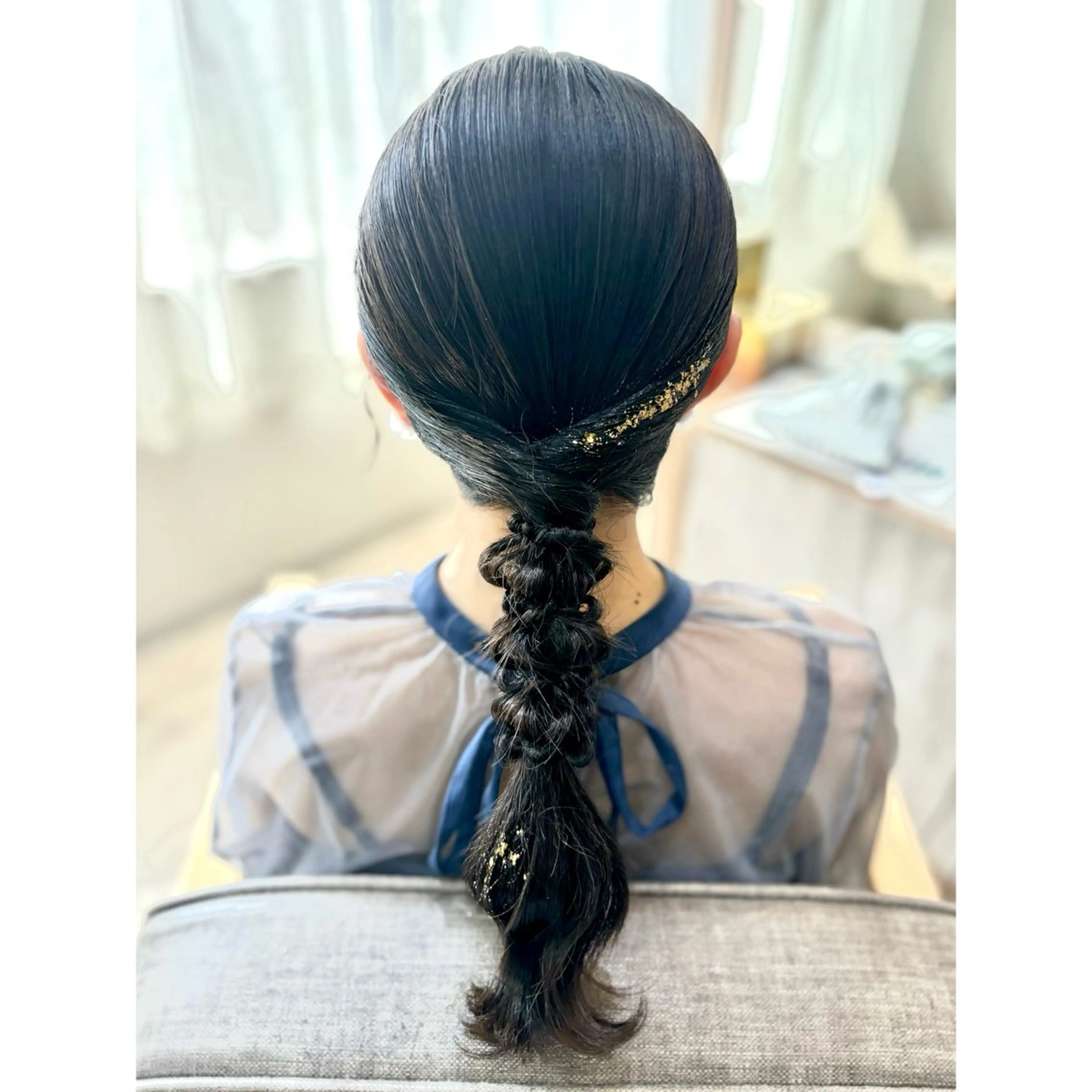 ロング ヘアアレンジ ヘアセット 🐈‍⬛momo🐾 ダブルカラーのヘアスタイル