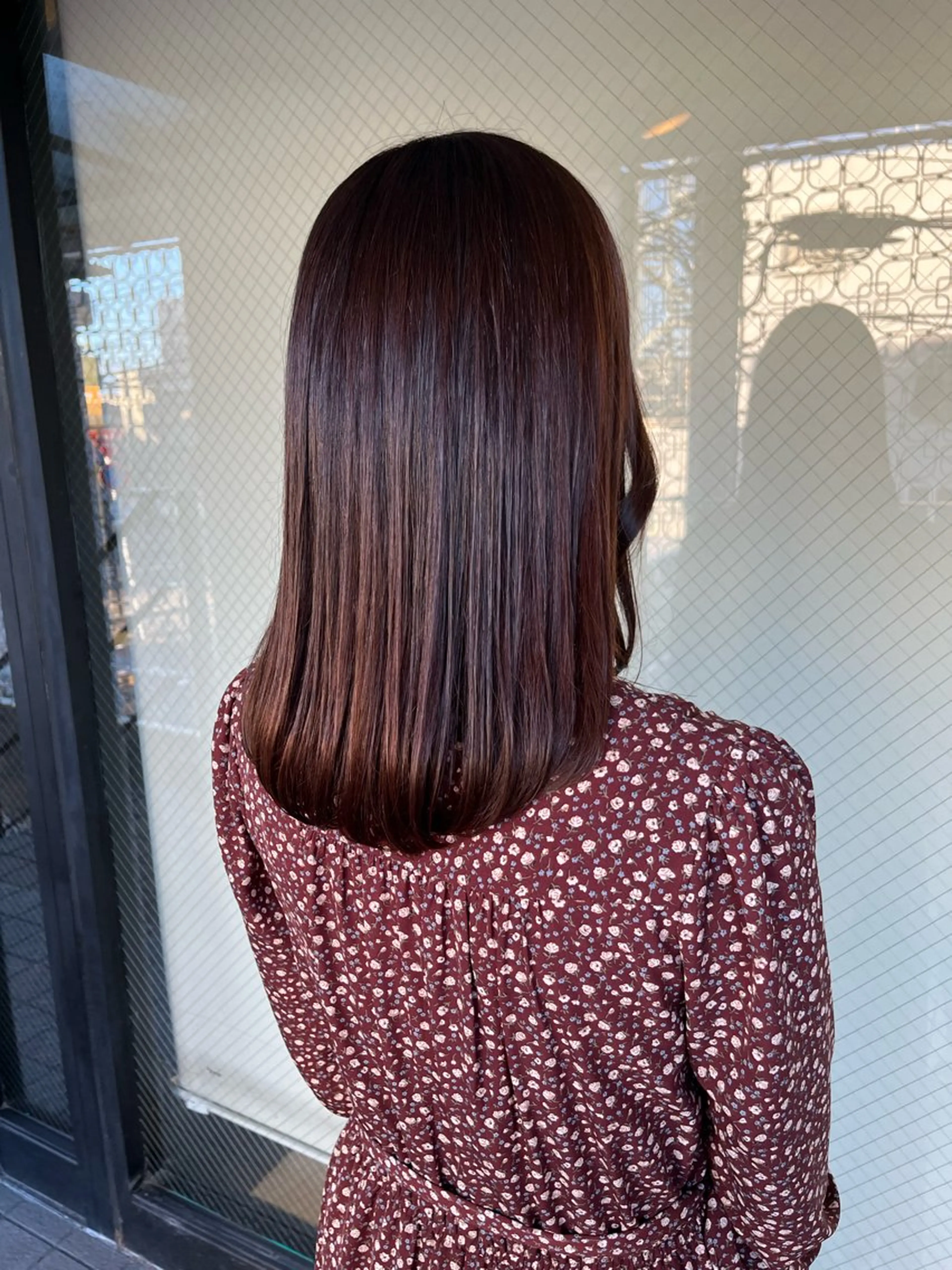 セミロング カラー CLOVER新田辺所属・石賀 早紀のヘアスタイル