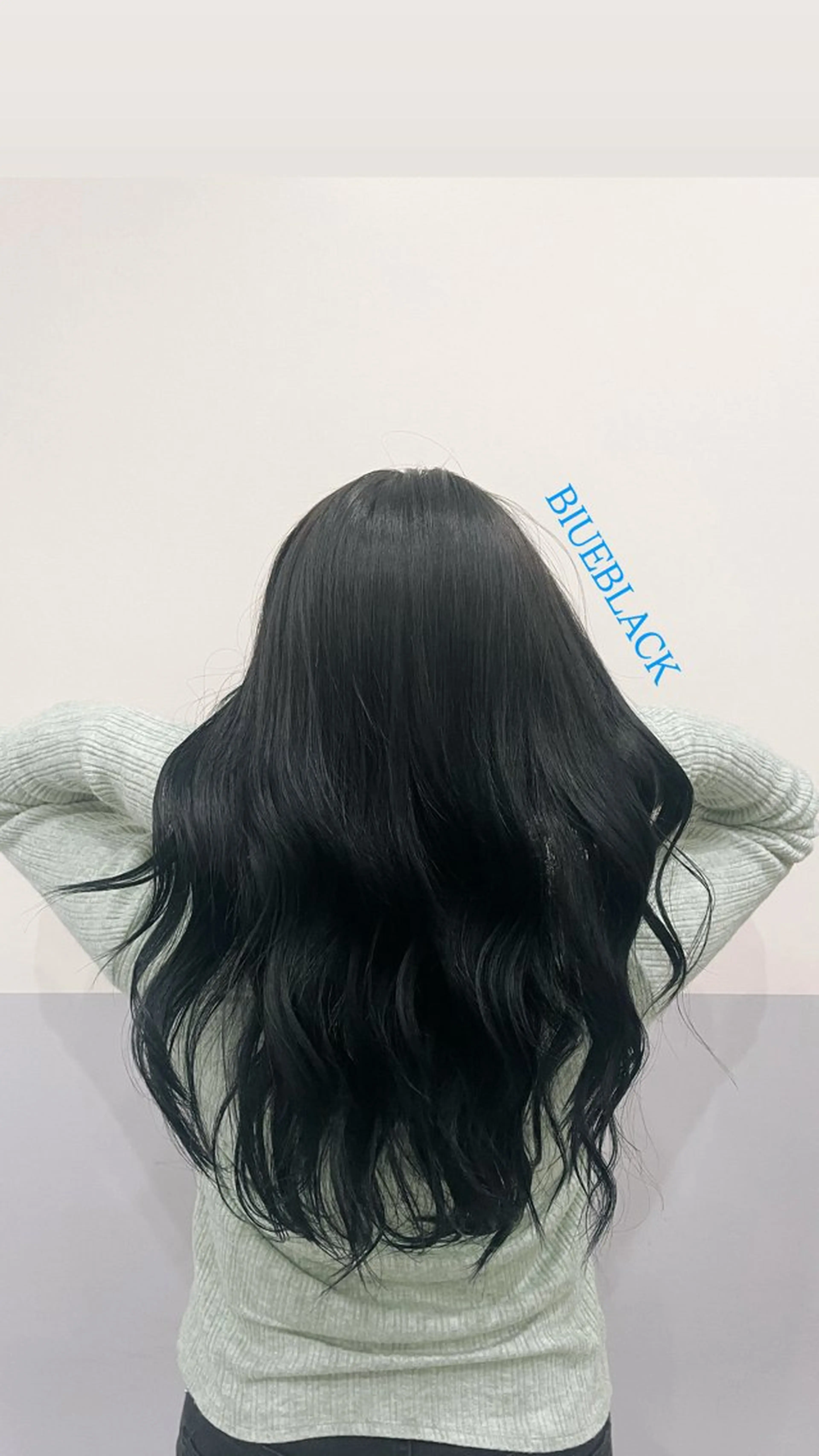 セミロング 鈴木 美由華のヘアスタイル