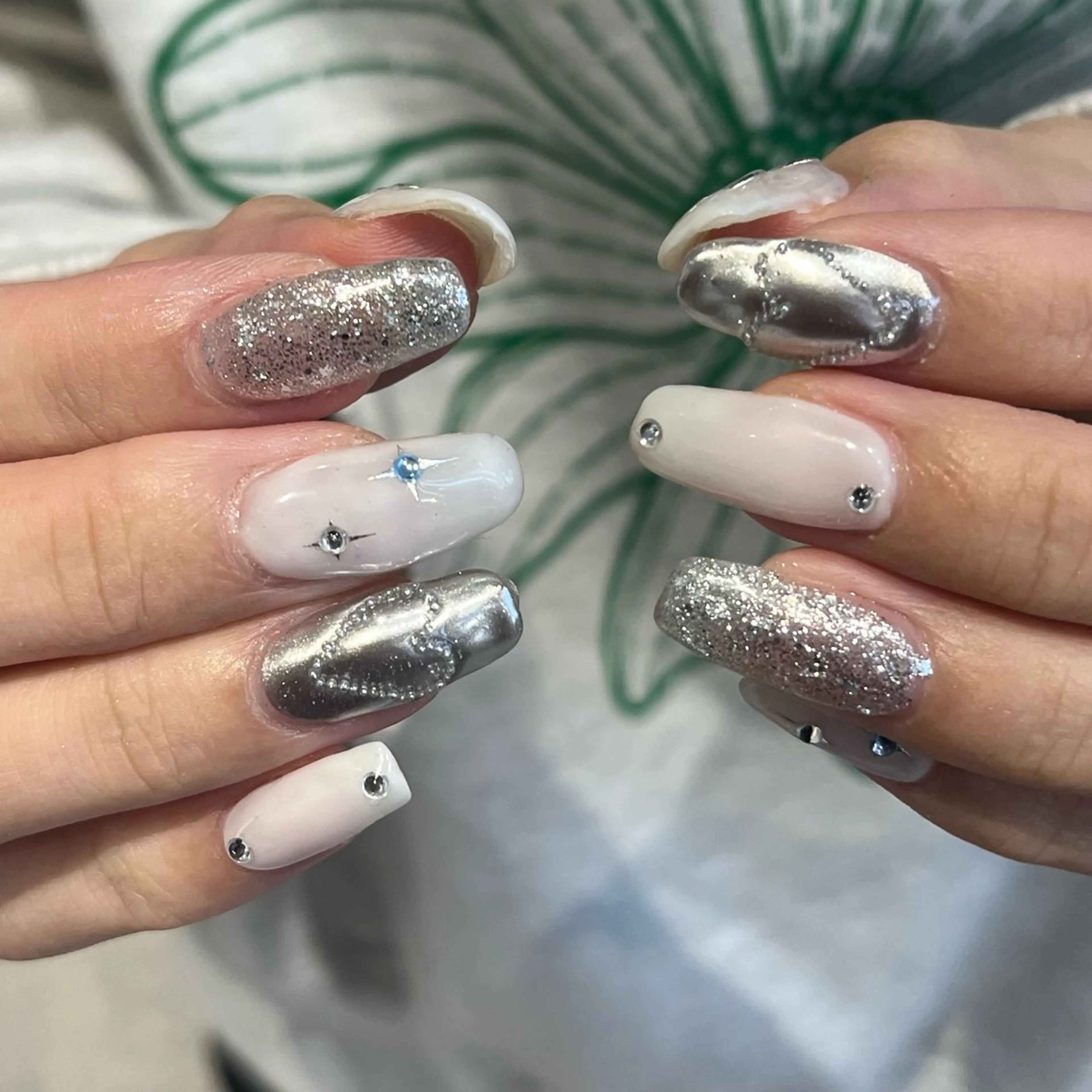 ネイル ハンドネイル メンズパーマ/ メッシュ📍ユリのヘアスタイル