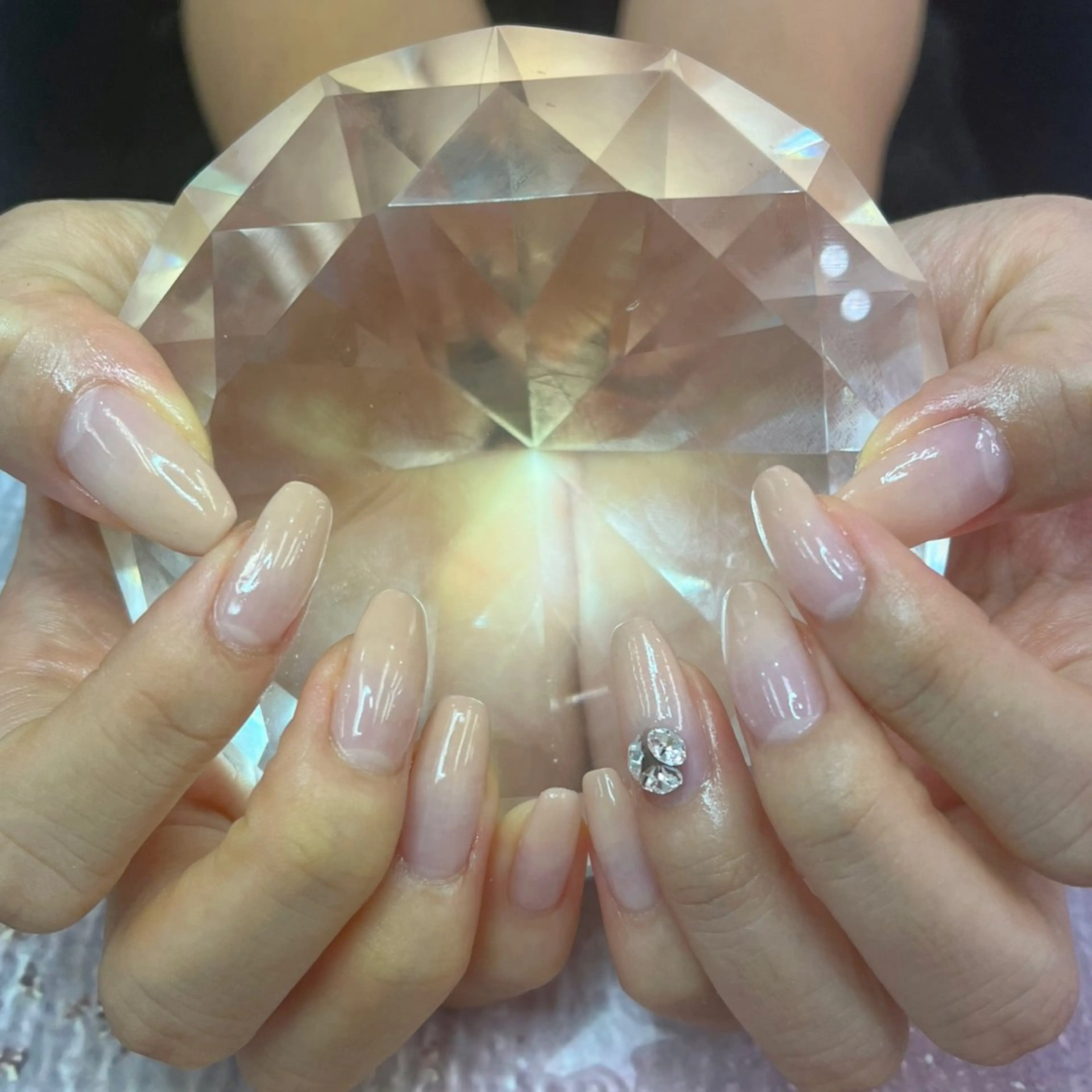 ネイル ストーンネイル ブルーデイジー栄本店所属・BlueDaisy 栄本店のネイルデザイン