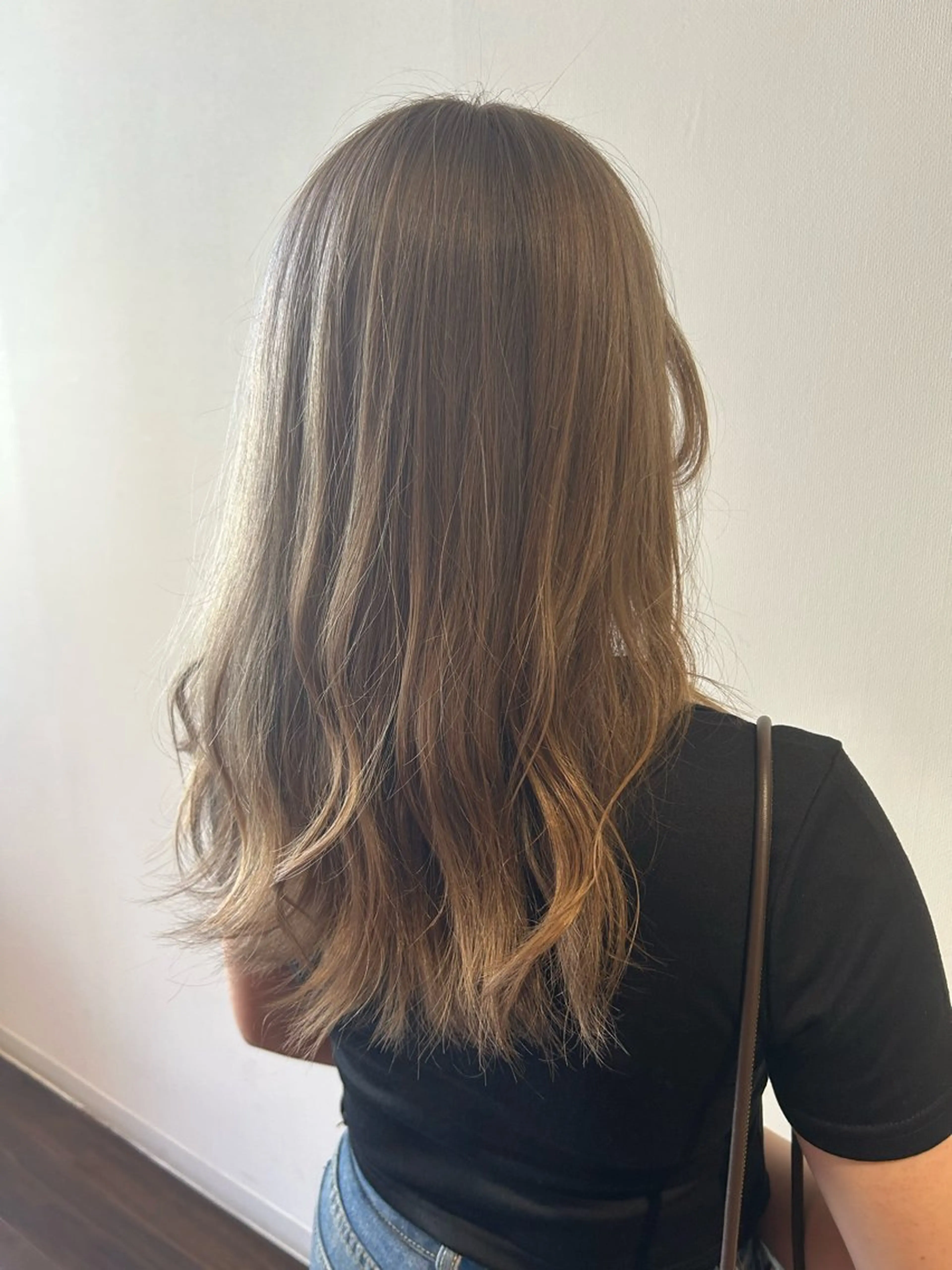 カラー ベージュカラー ブリーチ ミルクティーベージュ boymeetsgirl所属・宮田 龍斗のヘアスタイル