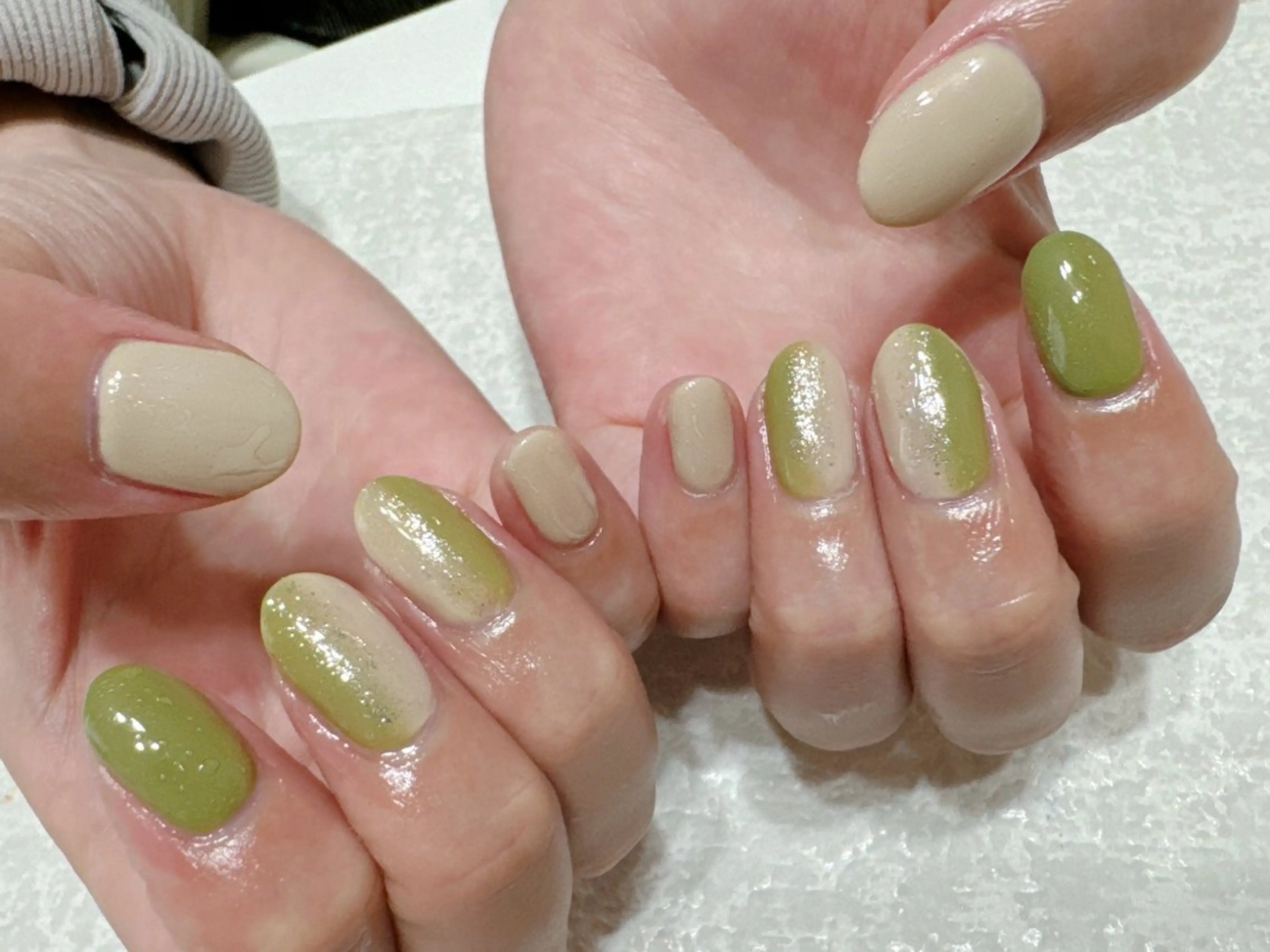 ネイル オーロラネイル フットネイル フレンチネイル ジェルネイル グラデーション kikinail 溝の口のネイルデザイン