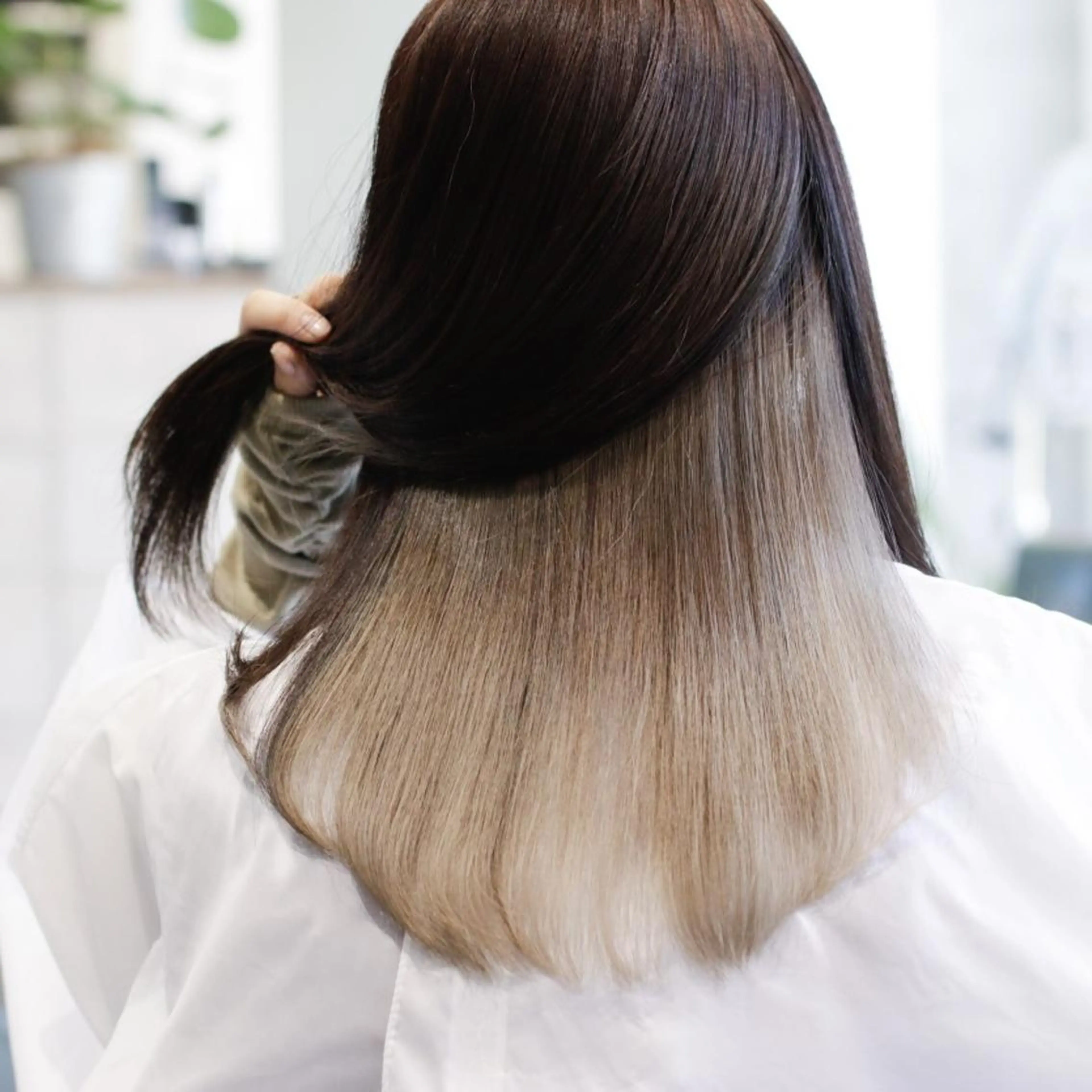 カラー セミロング ill副店長 立和田純也のヘアスタイル