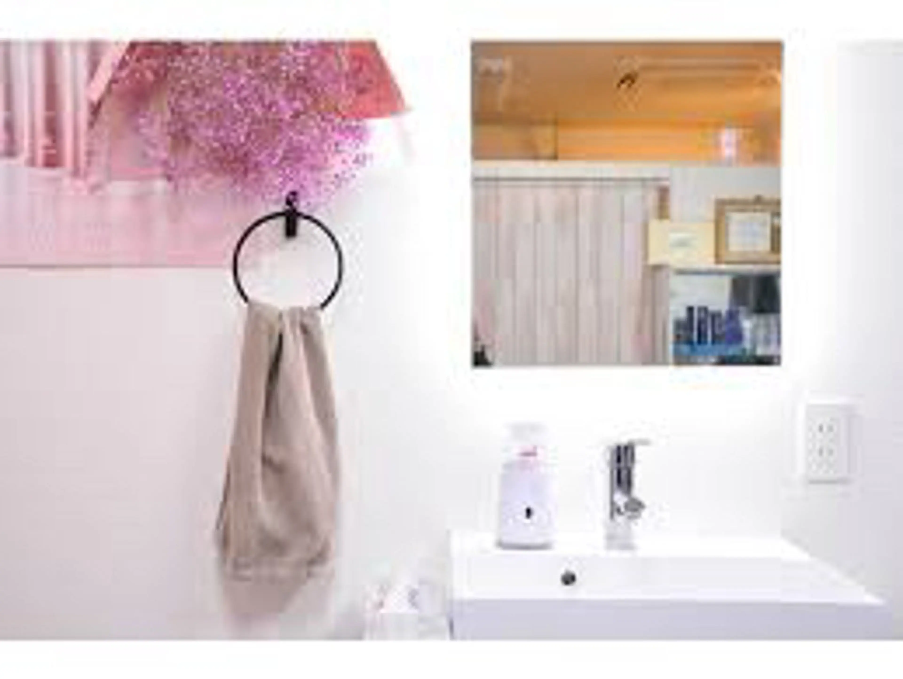 脱毛 &relaxation　M.EMINY所属・大分賀来リラクサロン M.EMINYのエステ・リラクイメージ