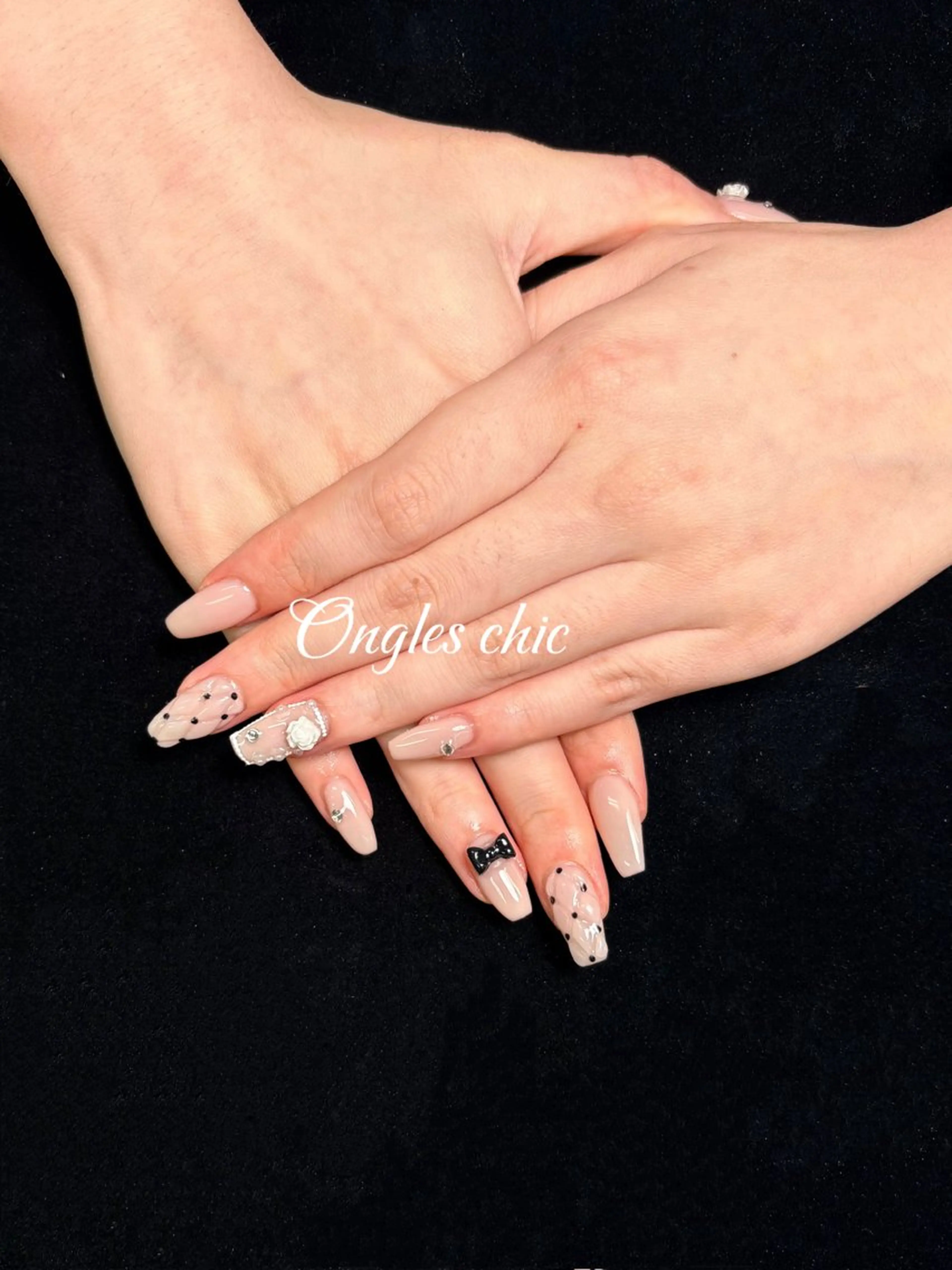 ネイル ハンドネイル ハンドケア ongles chicのネイルデザイン