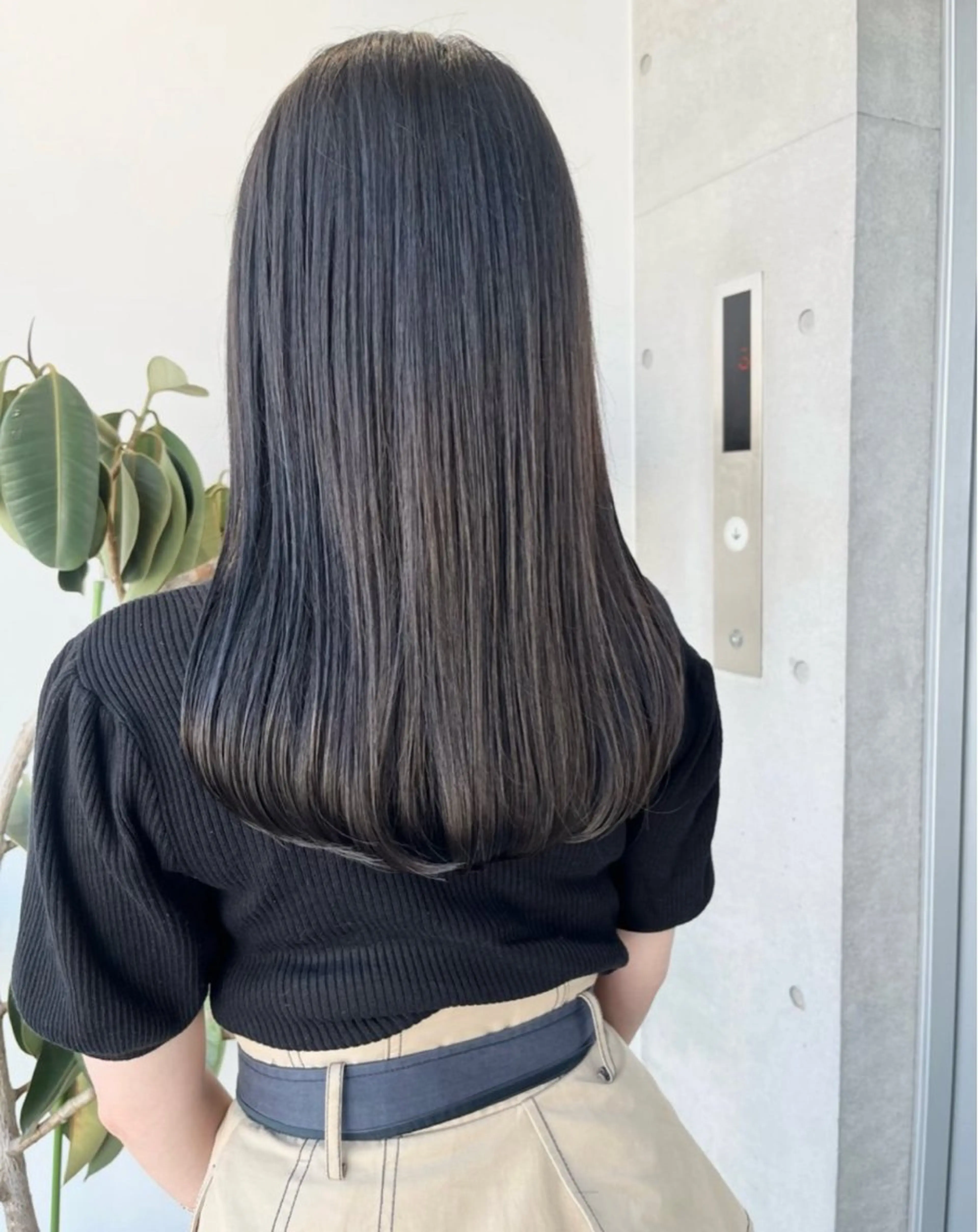 セミロング カラー パーマ ヘアアレンジ カット ヘアカラー トリートメント ヘッドスパ ヘアセット 透明感/オリーブ/ グレージュ/YUKAのヘアスタイル