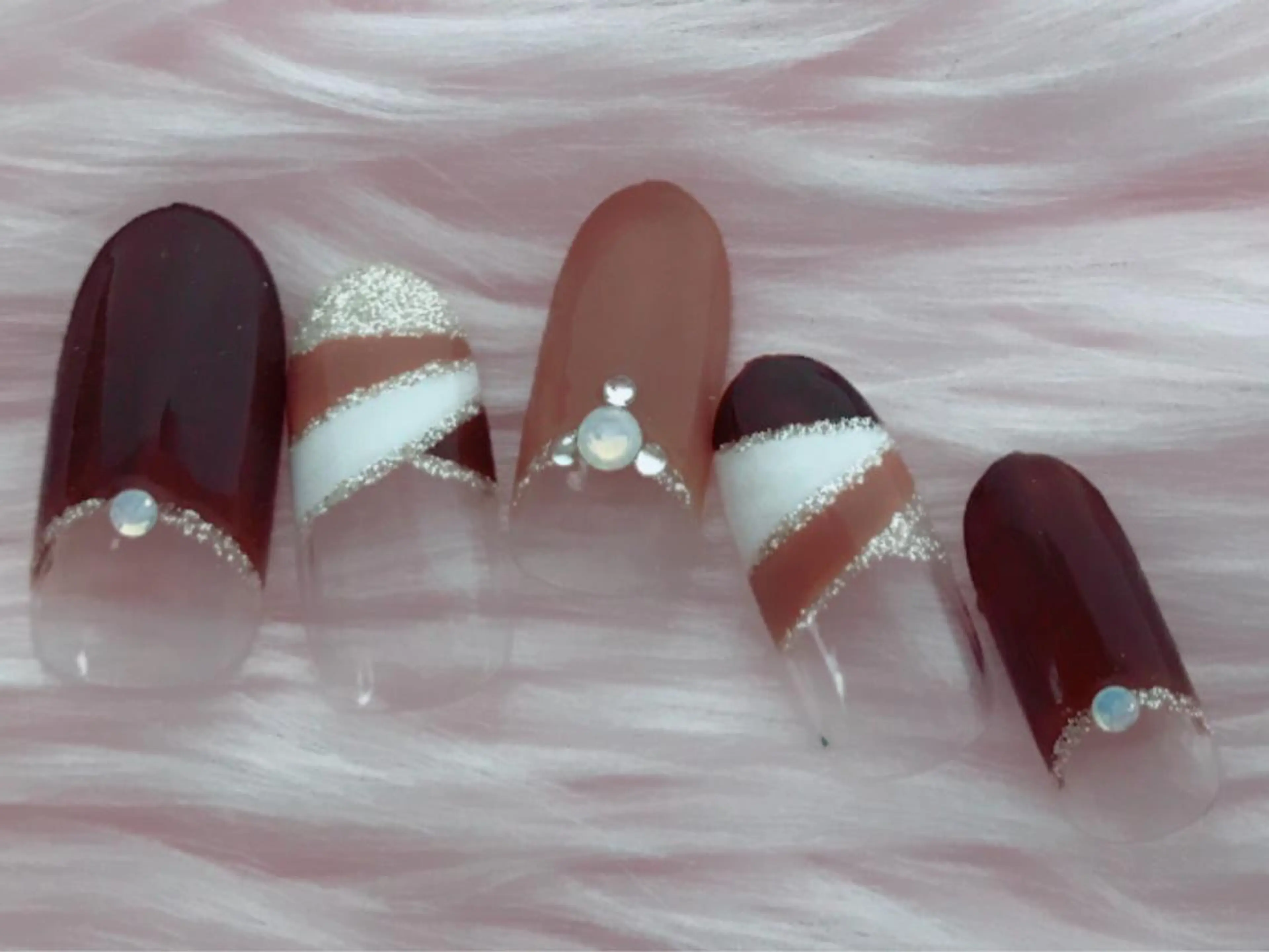 ネイル ストーンネイル Verest 西荻窪のネイルデザイン