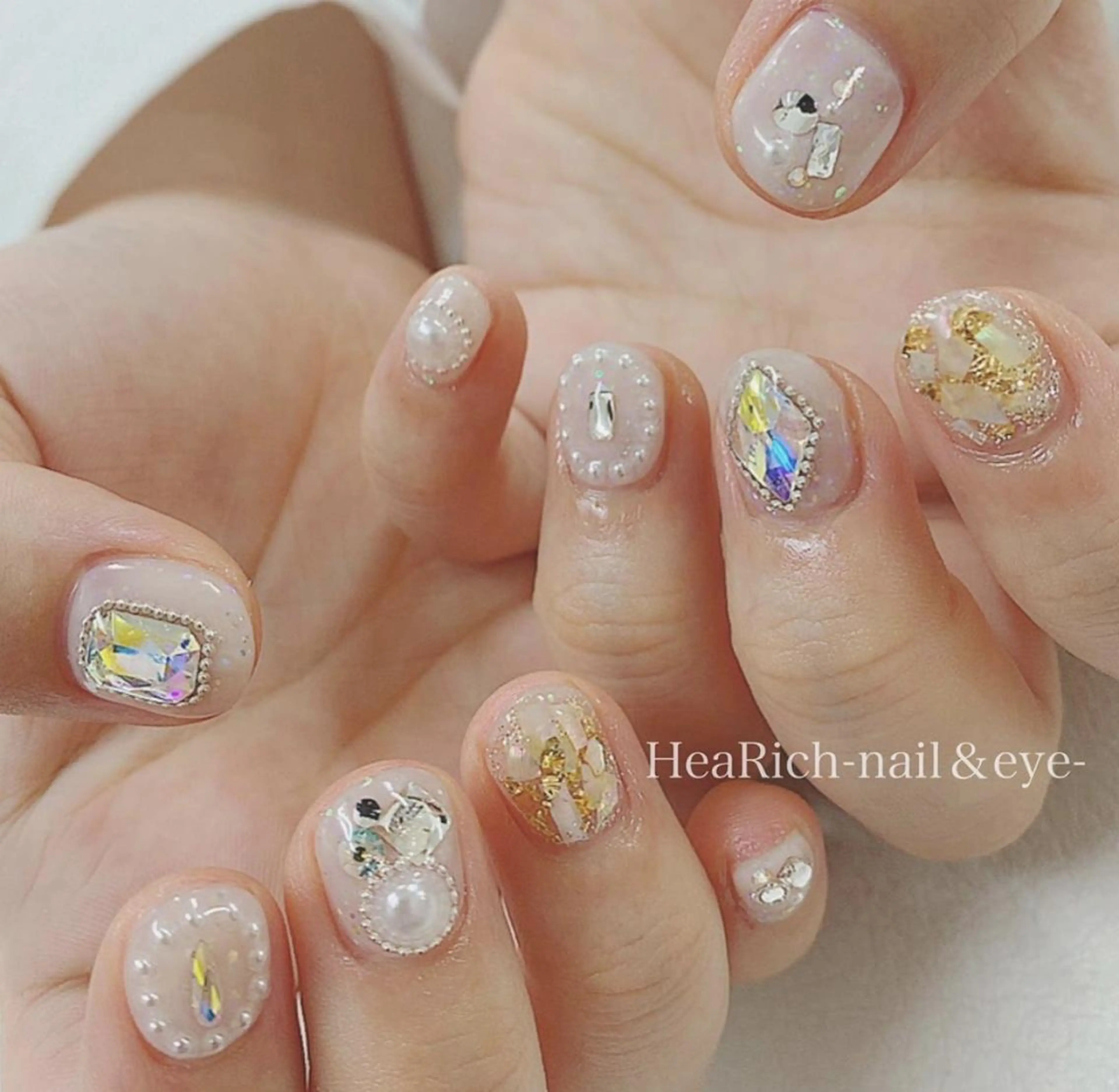 ショート カラー パーマ ネイル マツエク・マツパ ハーリッチnail HeaRichのネイルデザイン