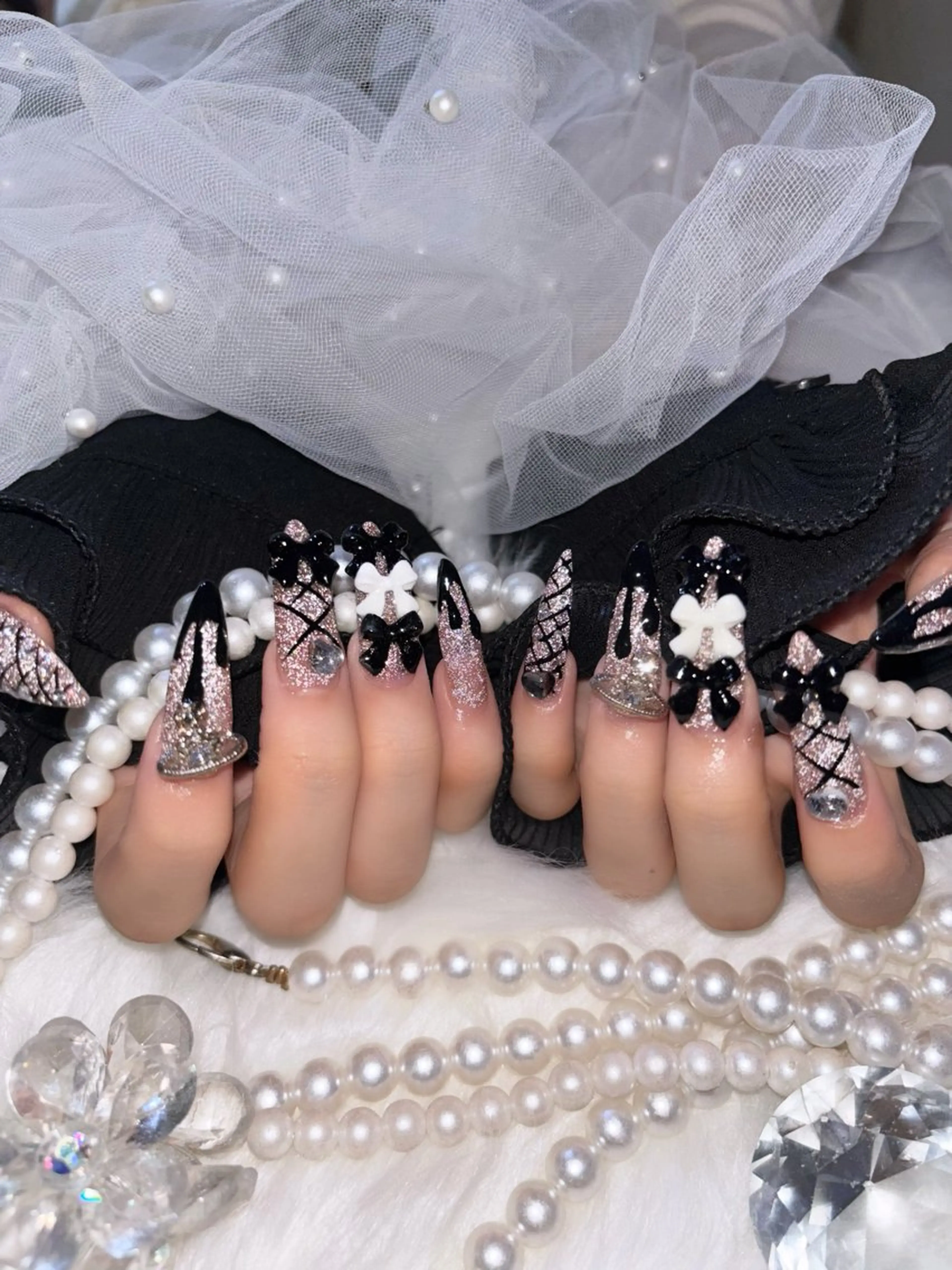 ネイル オーロラネイル 成人式 フットネイル 韓国ネイル ロングネイル ハンドネイル Yudia🦋 azuのネイルデザイン