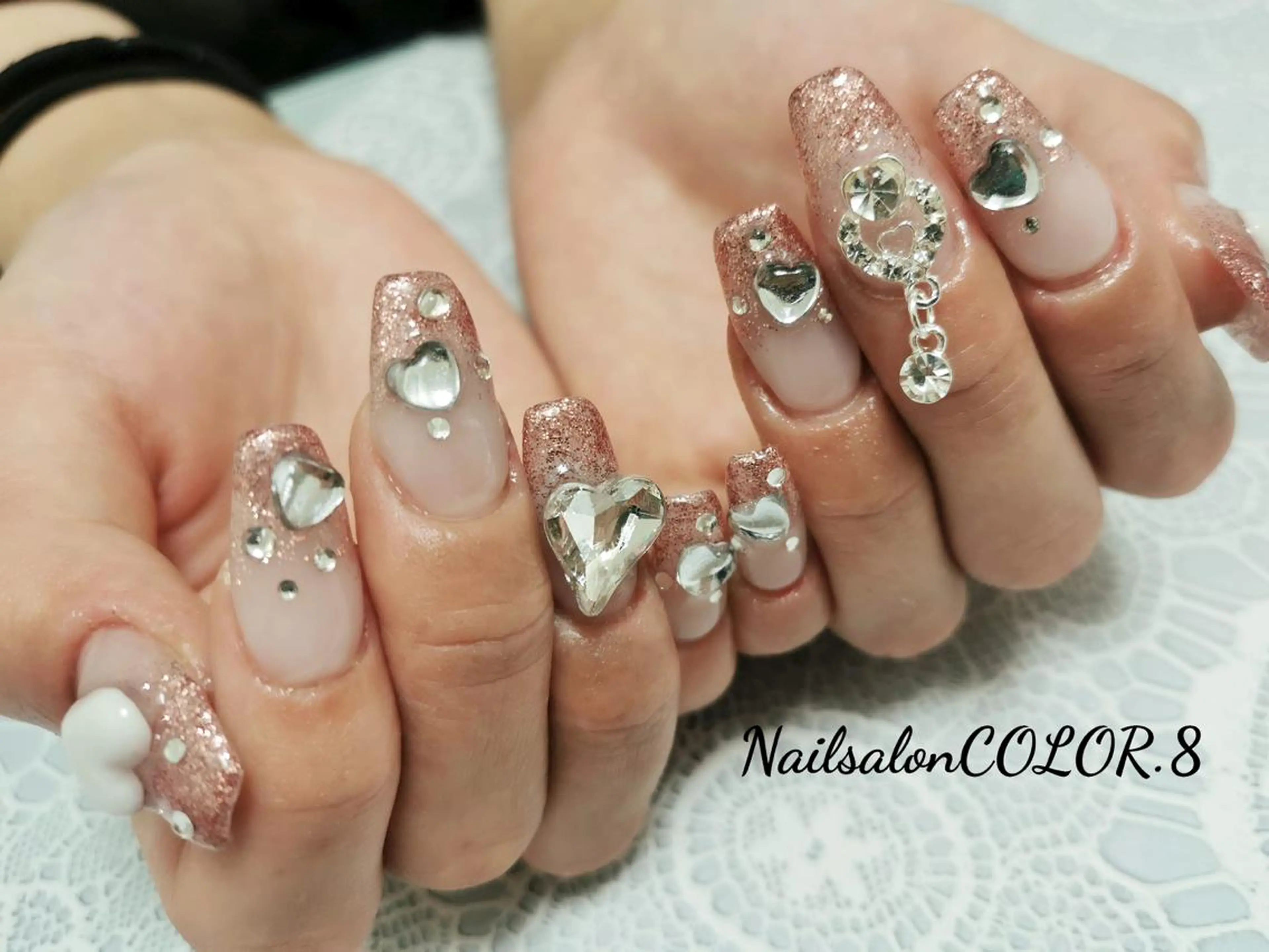 ロング ネイル ネイルサロンカラーエイト所属・color.8 AYAのネイルデザイン