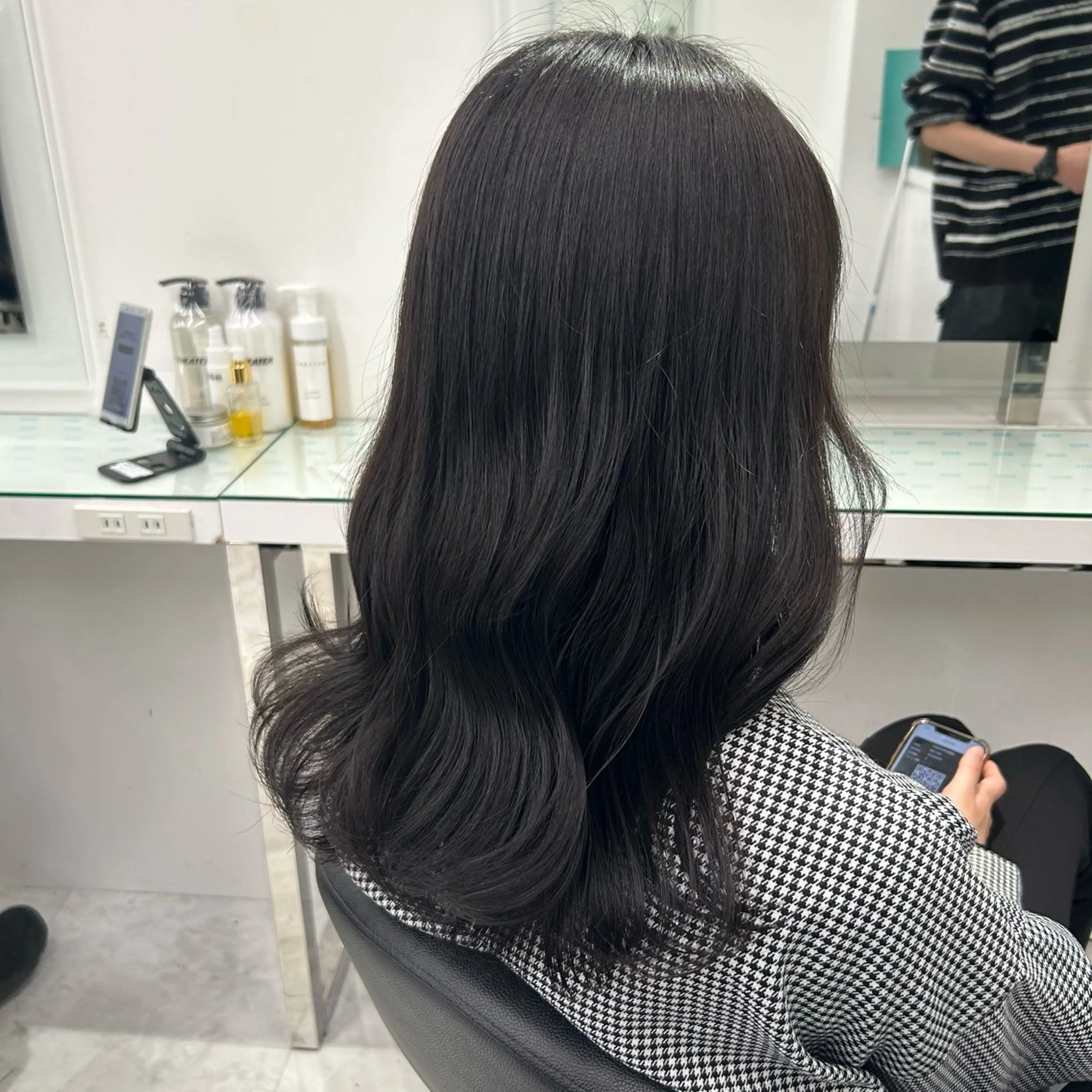 セミロング ヘアカラー 🤍大人っぽ韓国暗髪 🤍Asuka🤍のヘアスタイル