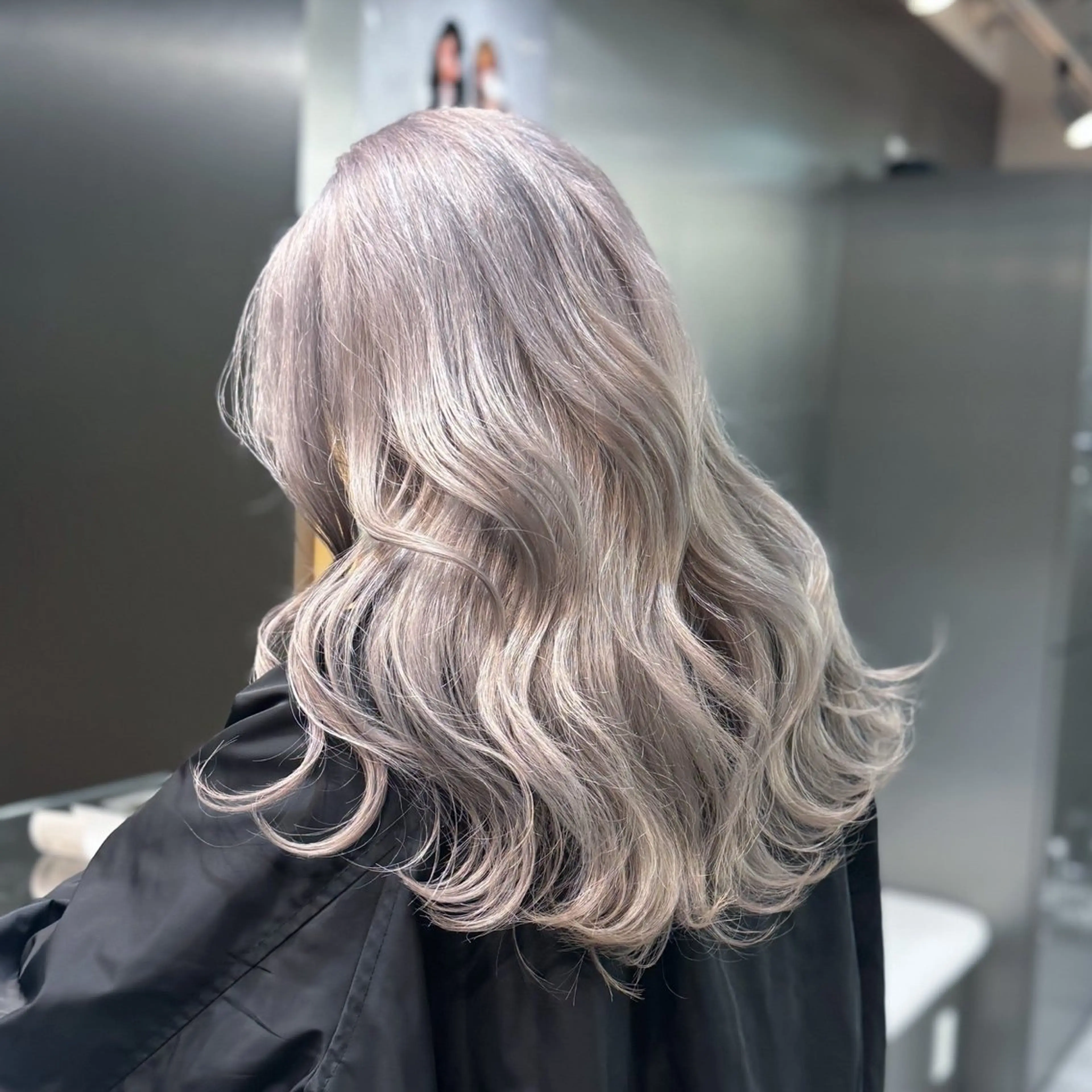 セミロング カラー ヘアカラー ハイトーン/デザイン カラー／悠斗のヘアスタイル