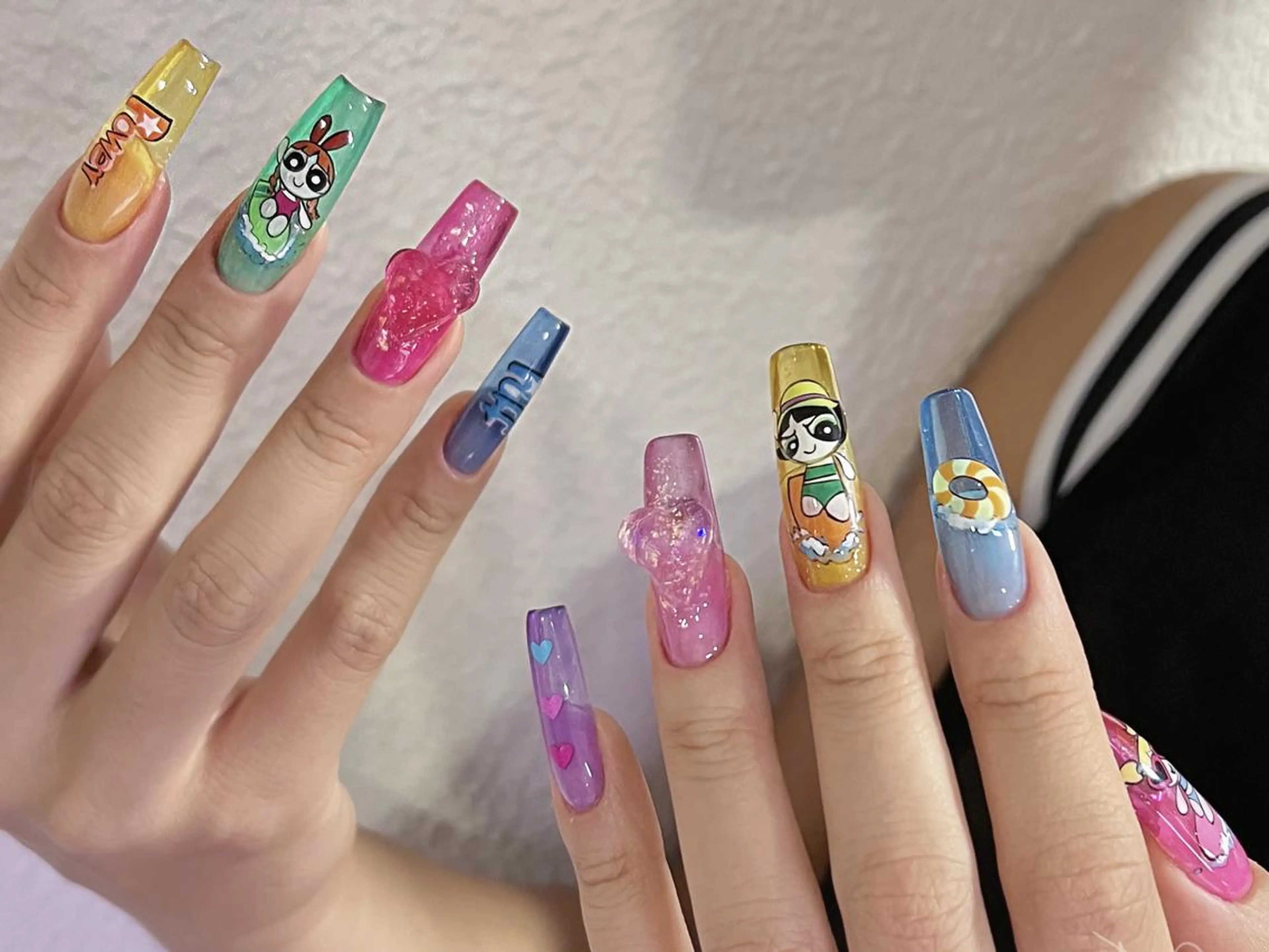 メンズ ネイル アートネイル フレンチネイル ジェルネイル キラキラネイル パラジェル Bloom kabukiのネイルデザイン