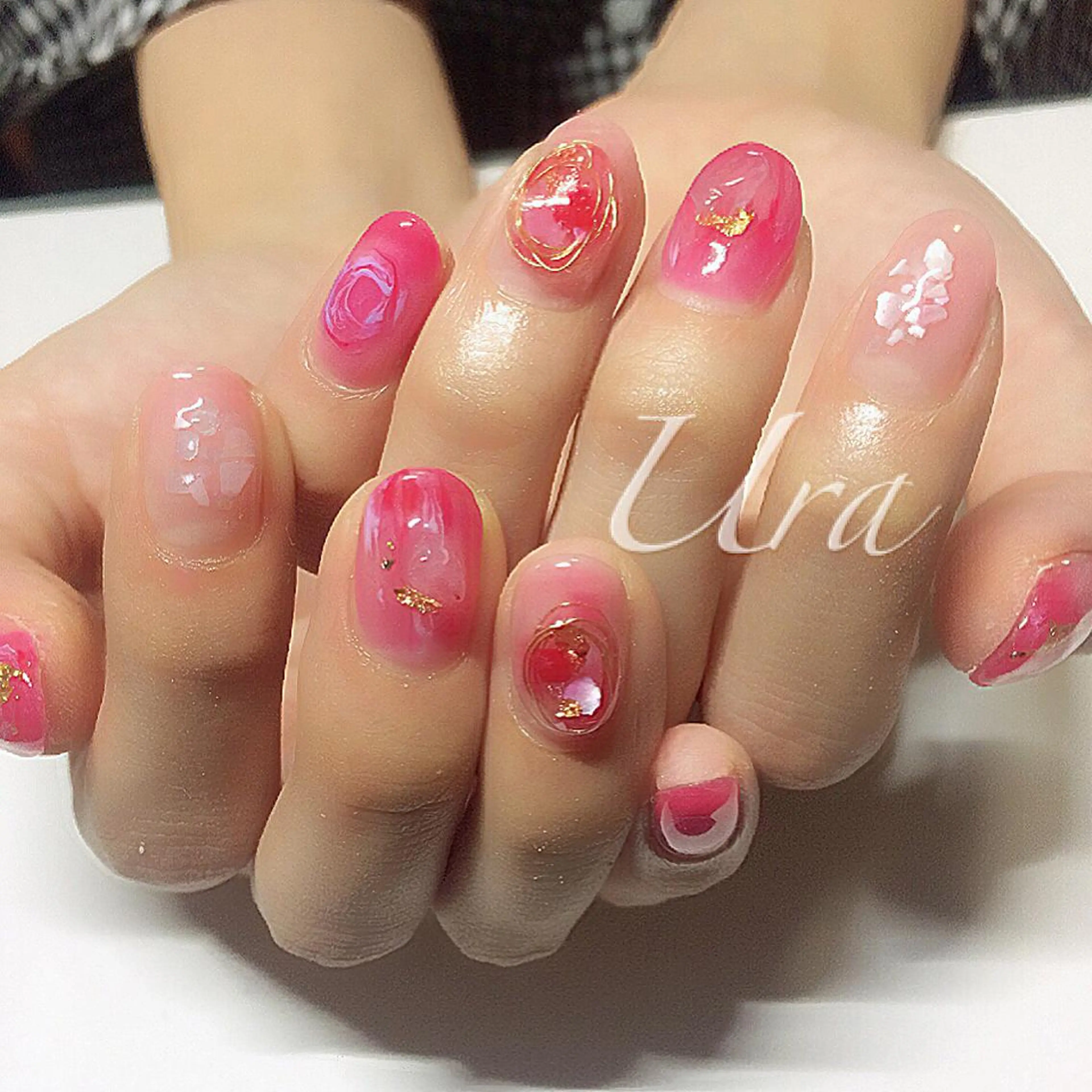 ネイル ニュアンスネイル 赤色 UrakoNail 《nail》のネイルデザイン