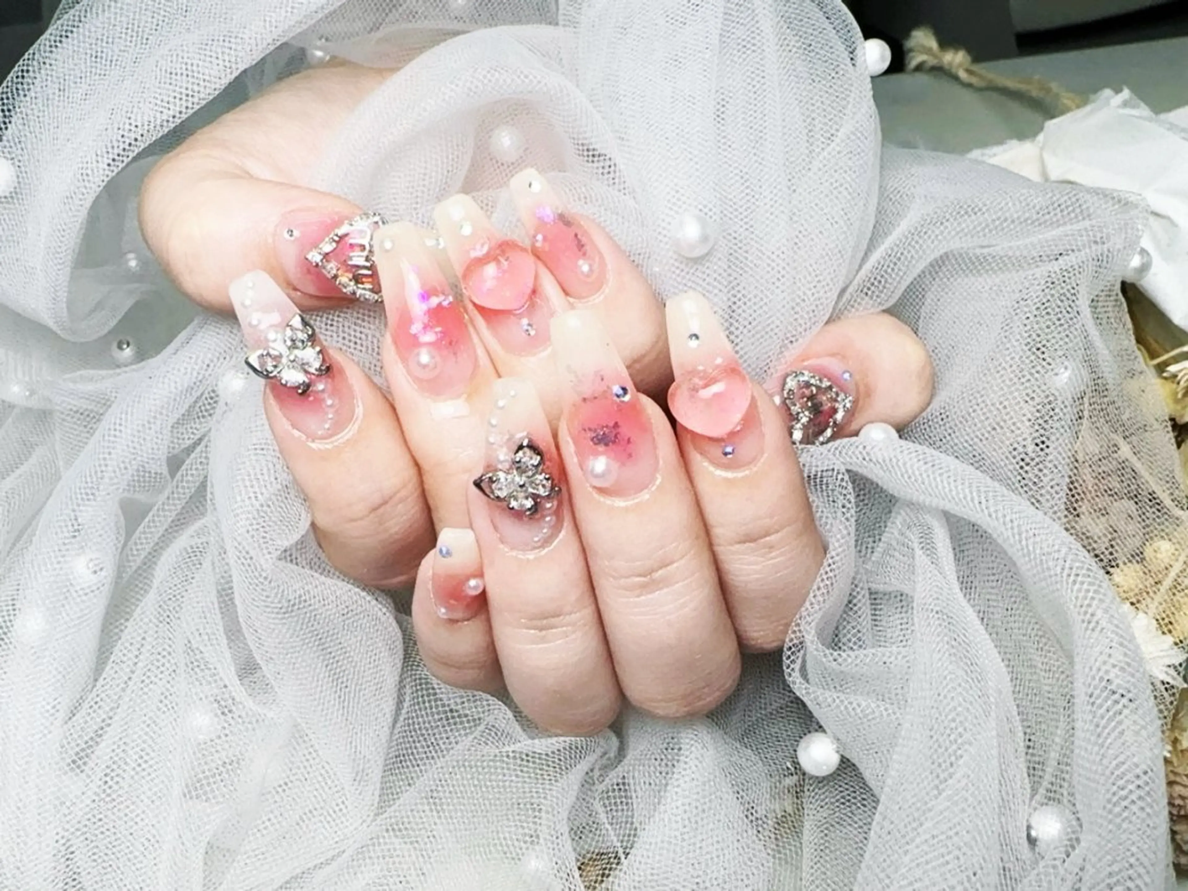 メンズ ネイル アートネイル フレンチネイル ジェルネイル キラキラネイル パラジェル ハンドネイル Bloom スカルプ専門店のネイルデザイン