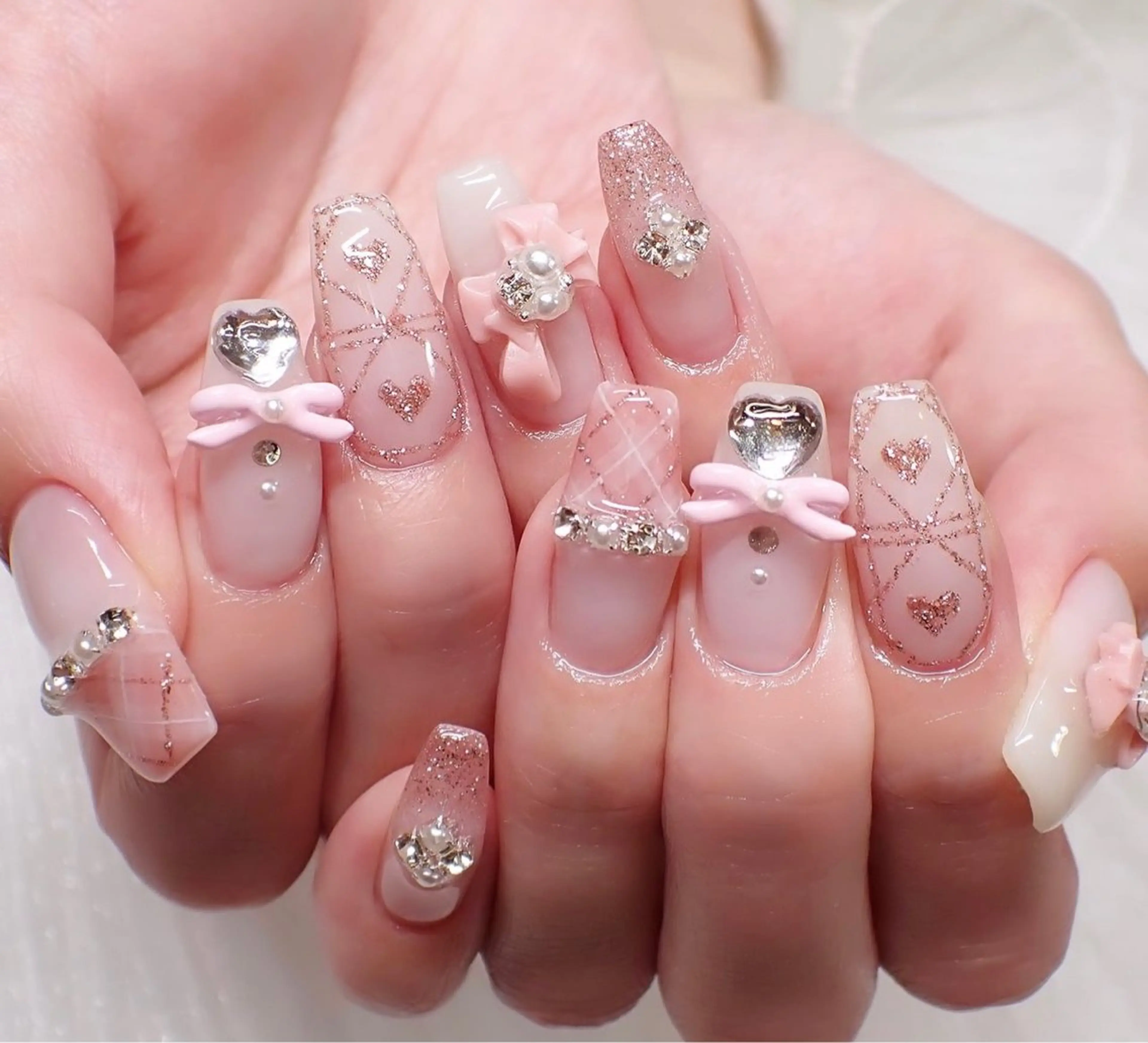 ネイル Miouミオン ネイルサロンのネイルデザイン