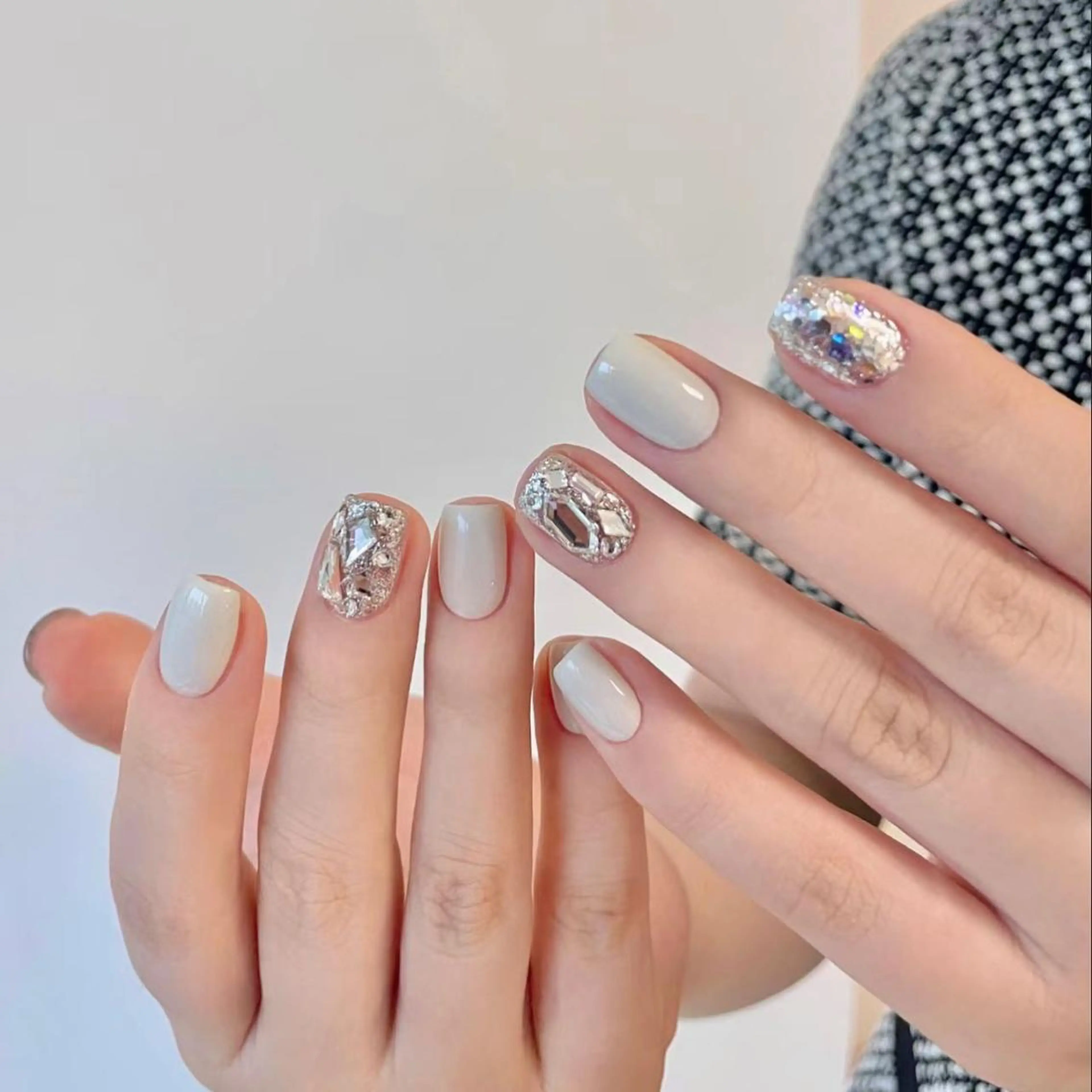 ネイル シンプルネイル Queens マオのネイルデザイン