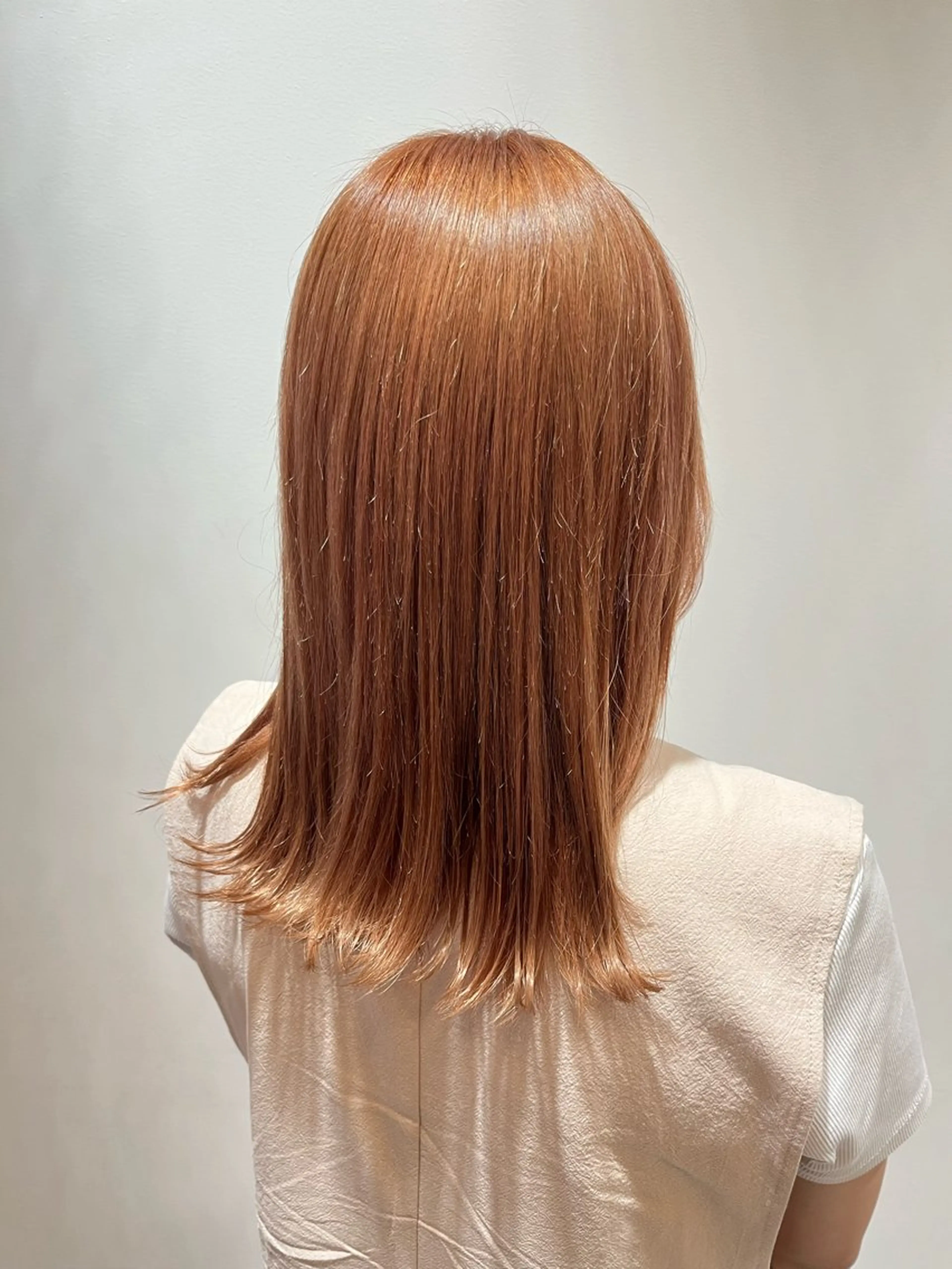 カラー 中務 綾乃のヘアスタイル