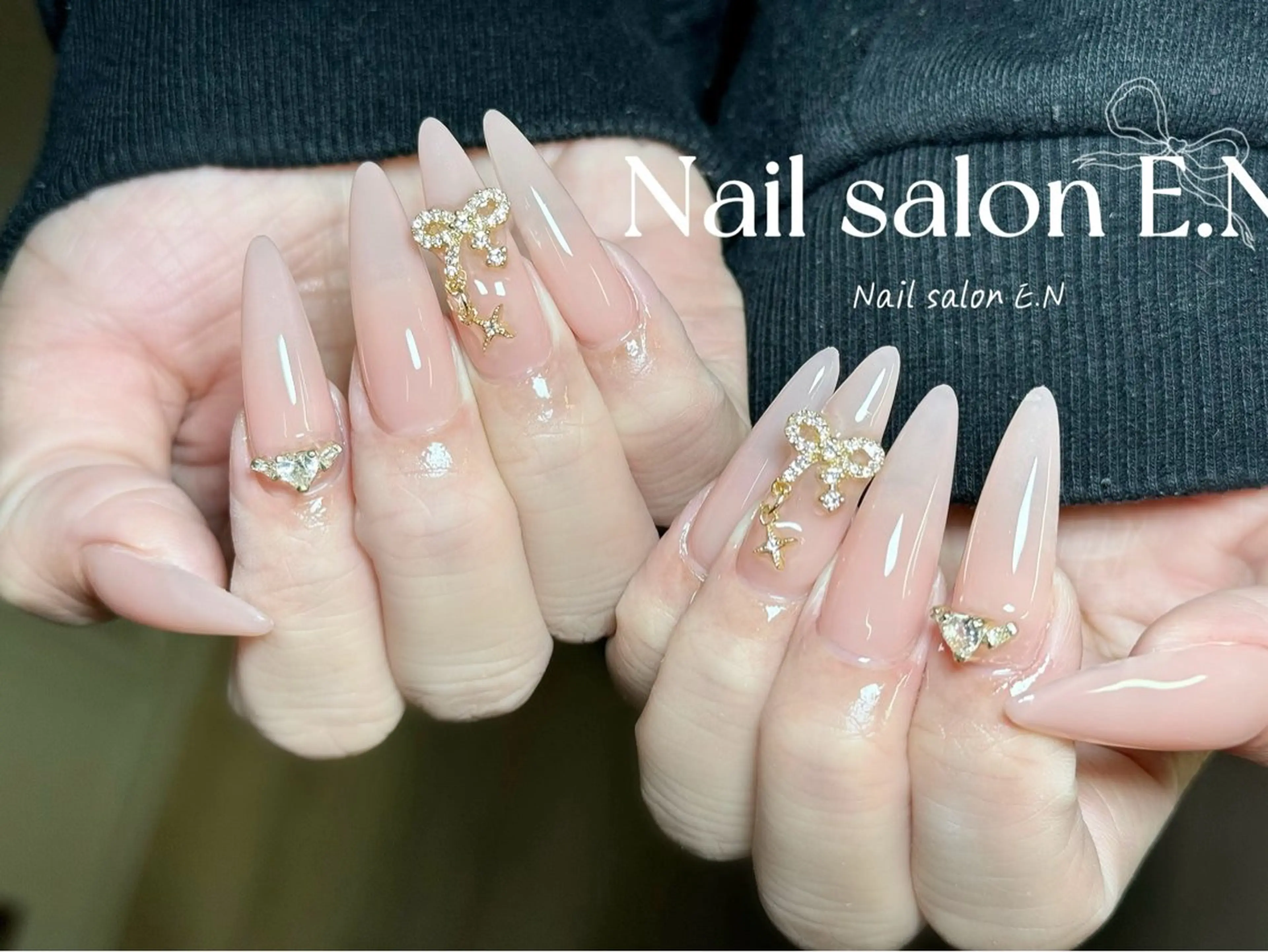 ネイル アートネイル オーロラネイル ブラウン クリアネイル フレンチネイル ハンドネイル E.N🦋 長さ出し/持ち込みのネイルデザイン