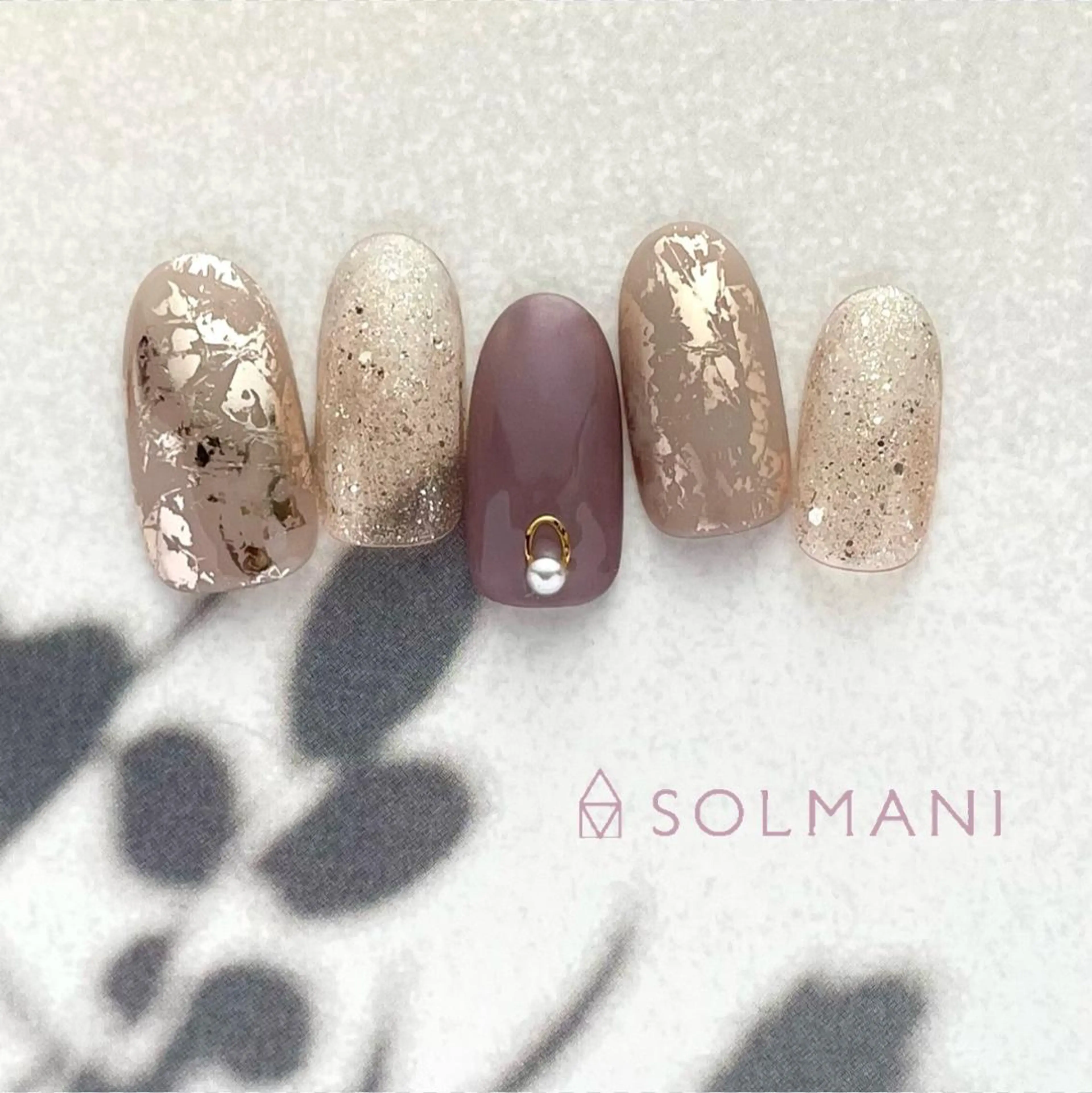 ネイル シンプルネイル SOLMANI 予約担当のネイルデザイン