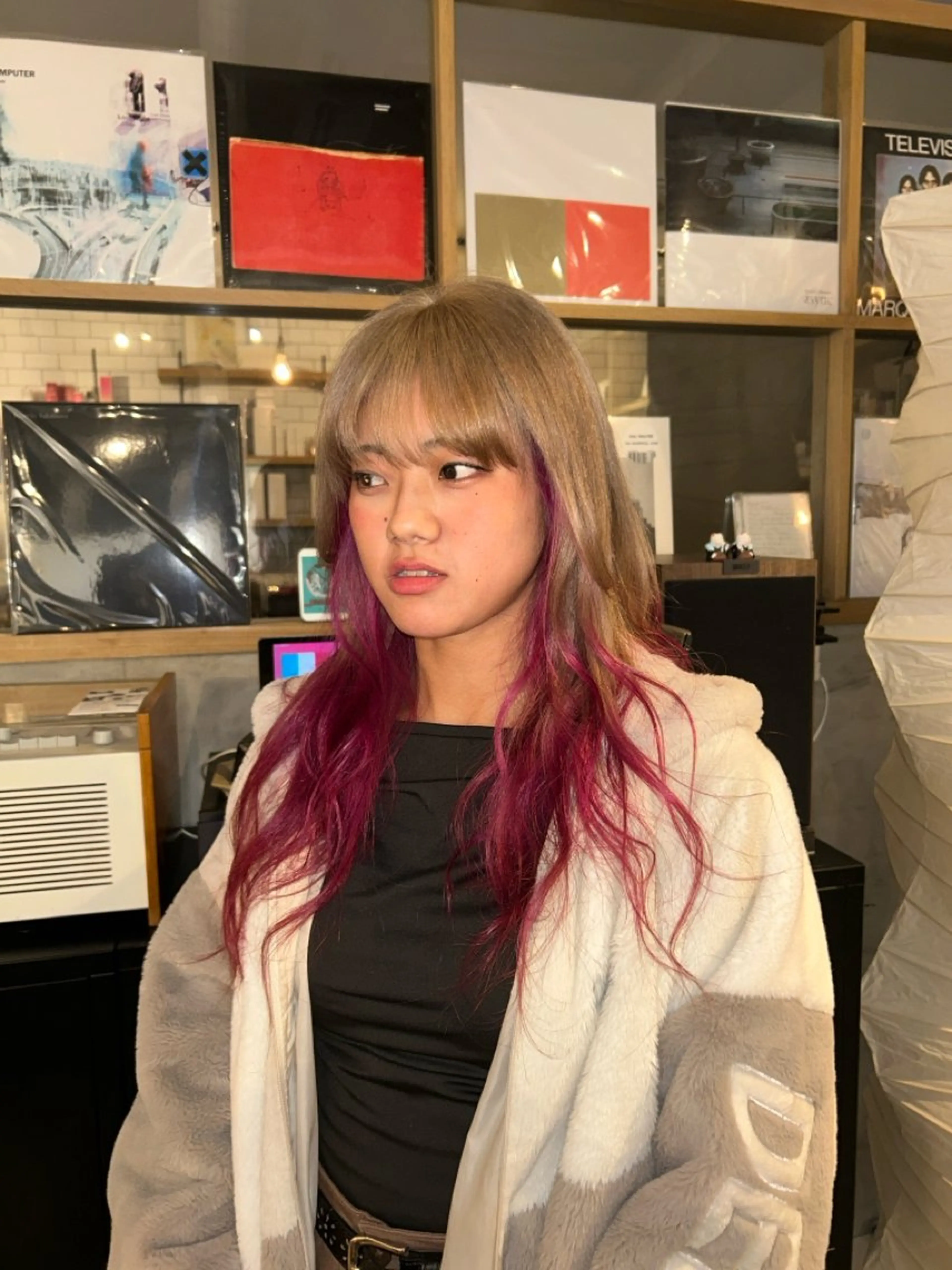 カラー ブリーチ デザインカラー ピンクカラー ヘアカラー 植田 瑠菜のヘアスタイル