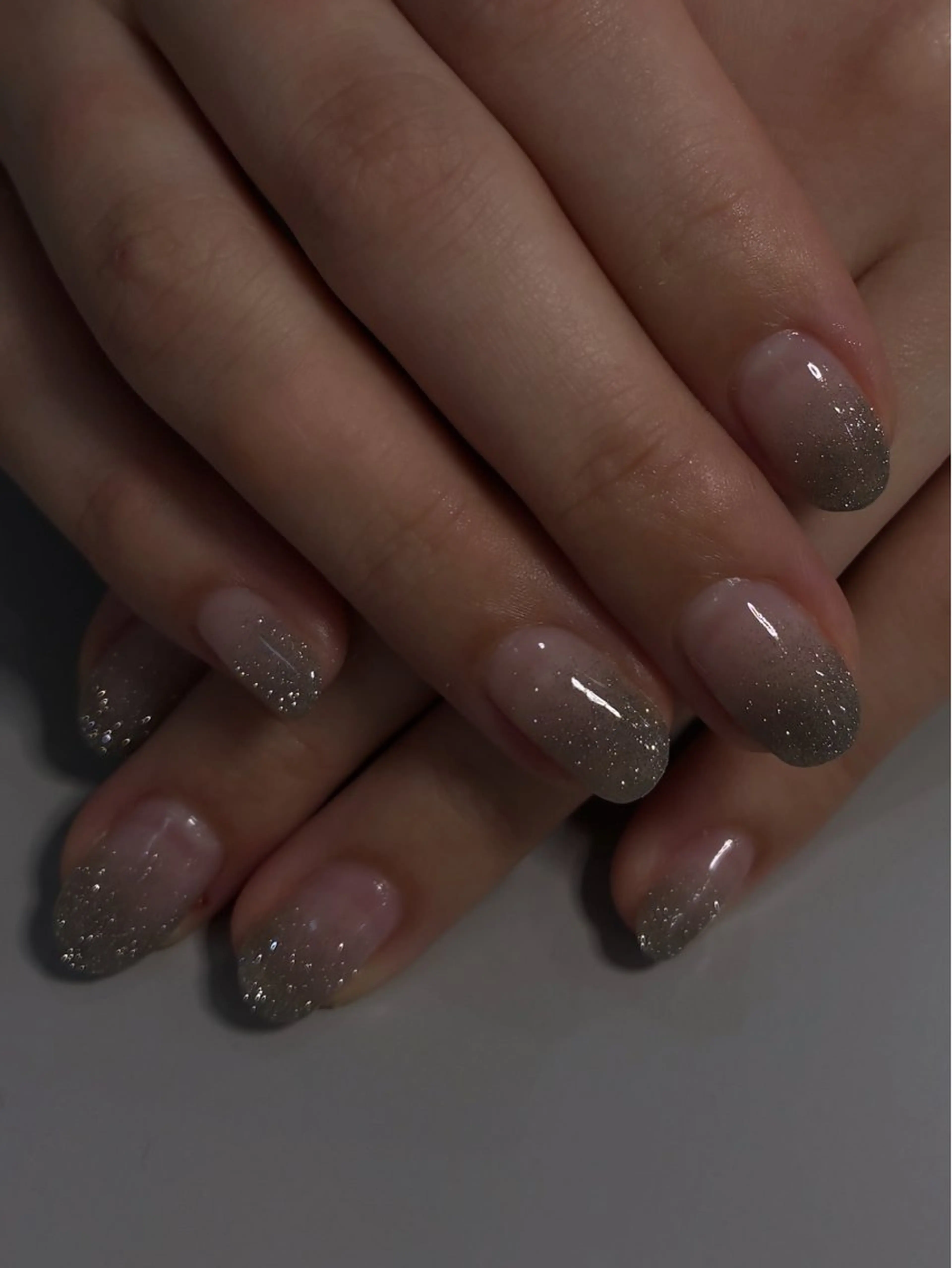 ネイル ラメ(グリッター) ラメグラデーション ハンドネイル nue所属・nue【ムー】 ひなたのネイルデザイン