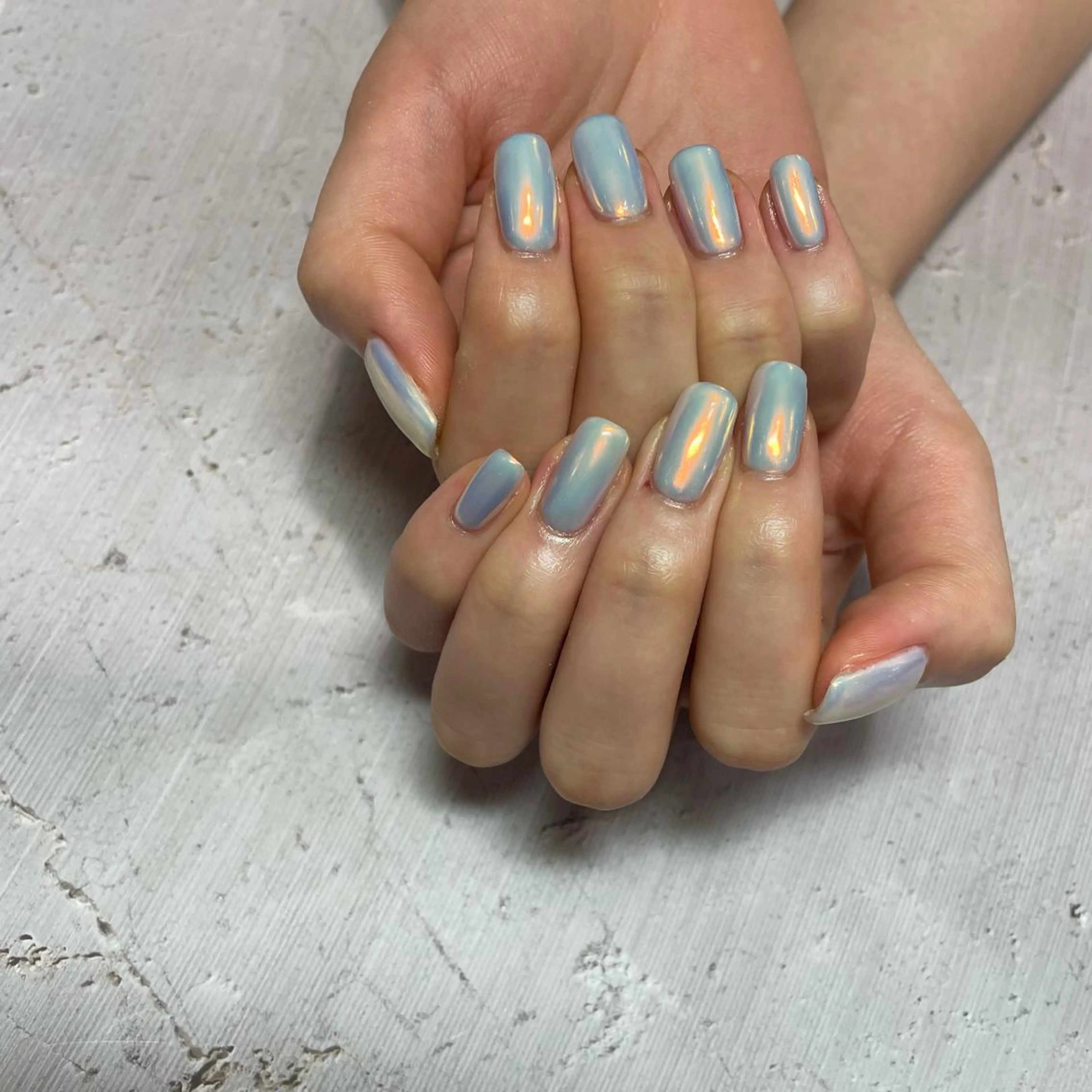 ネイル オーロラネイル 山中 祥華の眉毛・アイブロウイメージ