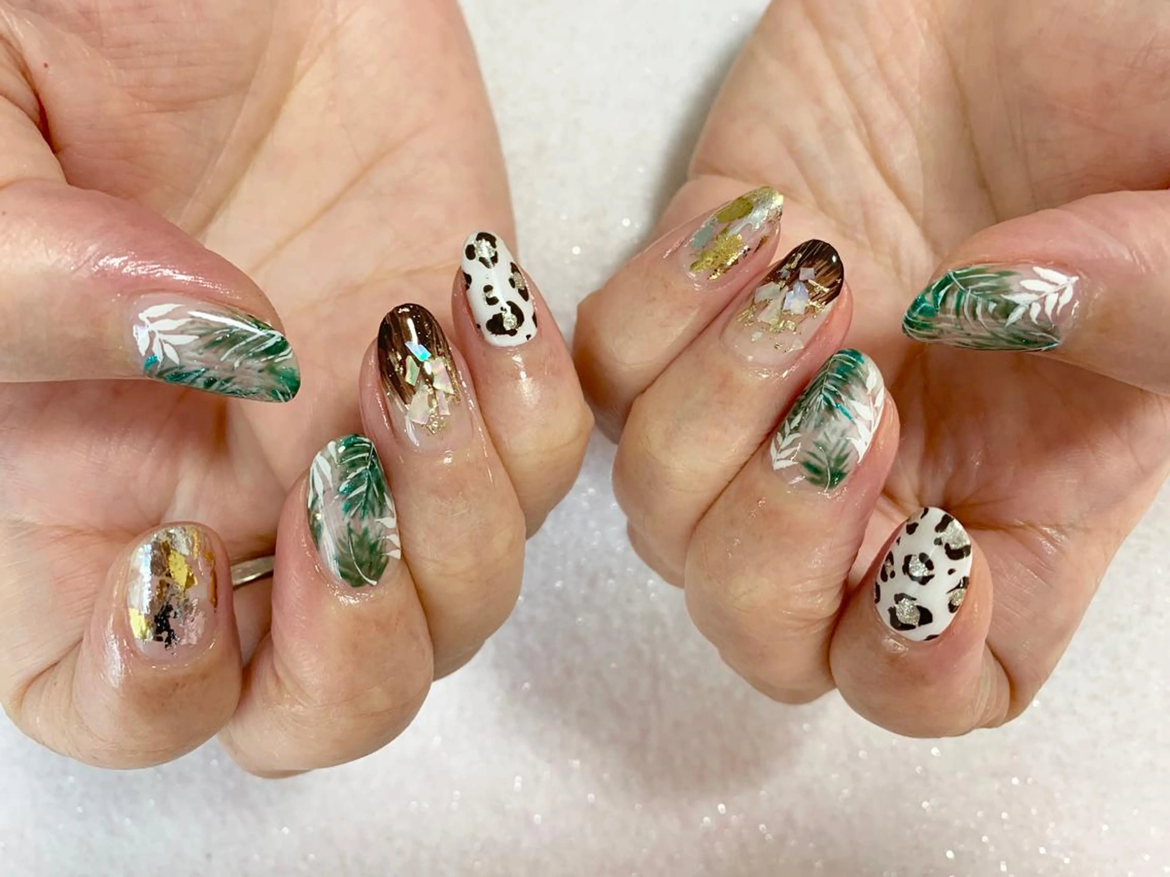 持ち込みデザイン☆2時間30分枠☆お色、デザインのご相談、10本にデザイン、スワロフスキーやパーツをおくデザインの写真