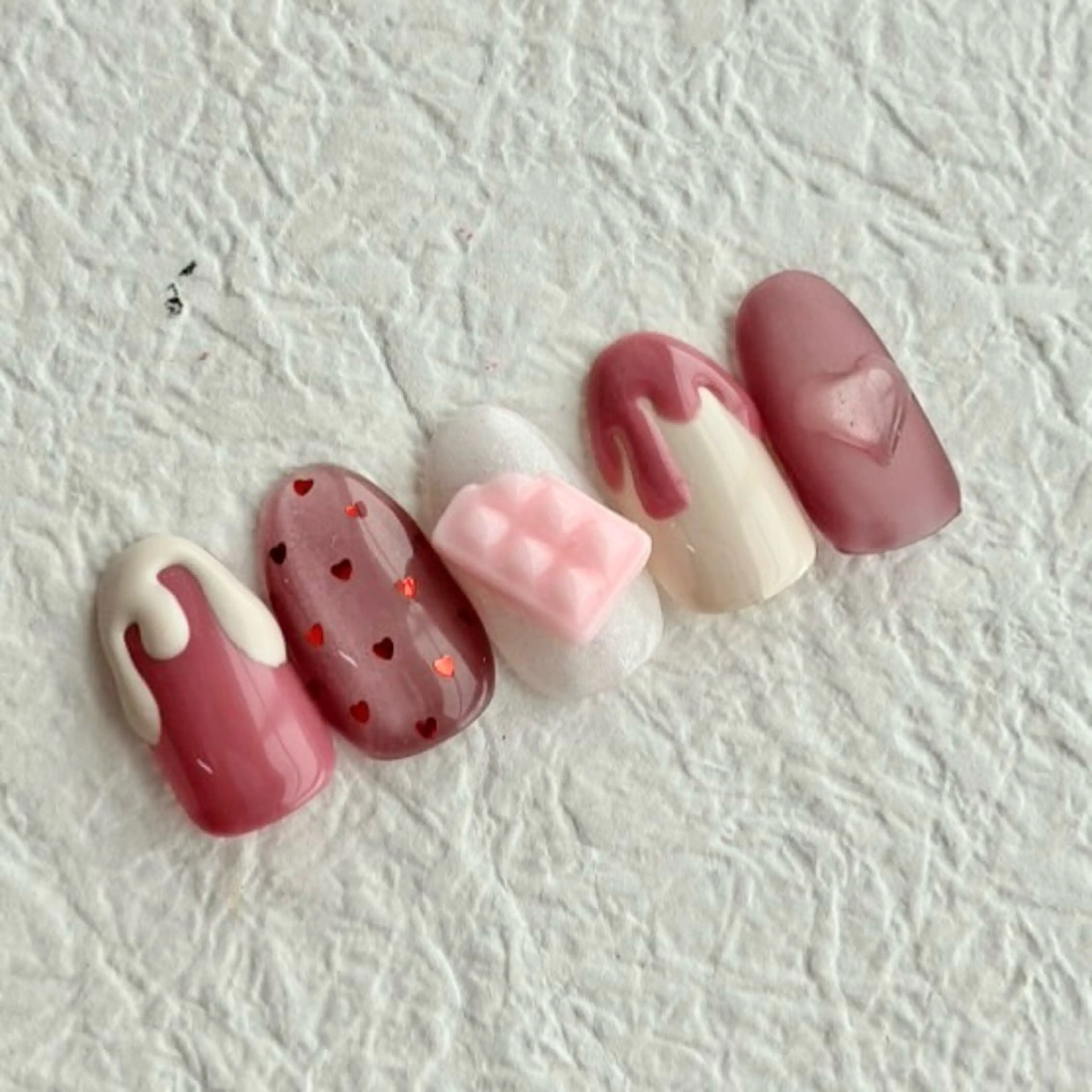 ネイル 🐈‍⬛ Minamiのネイルデザイン