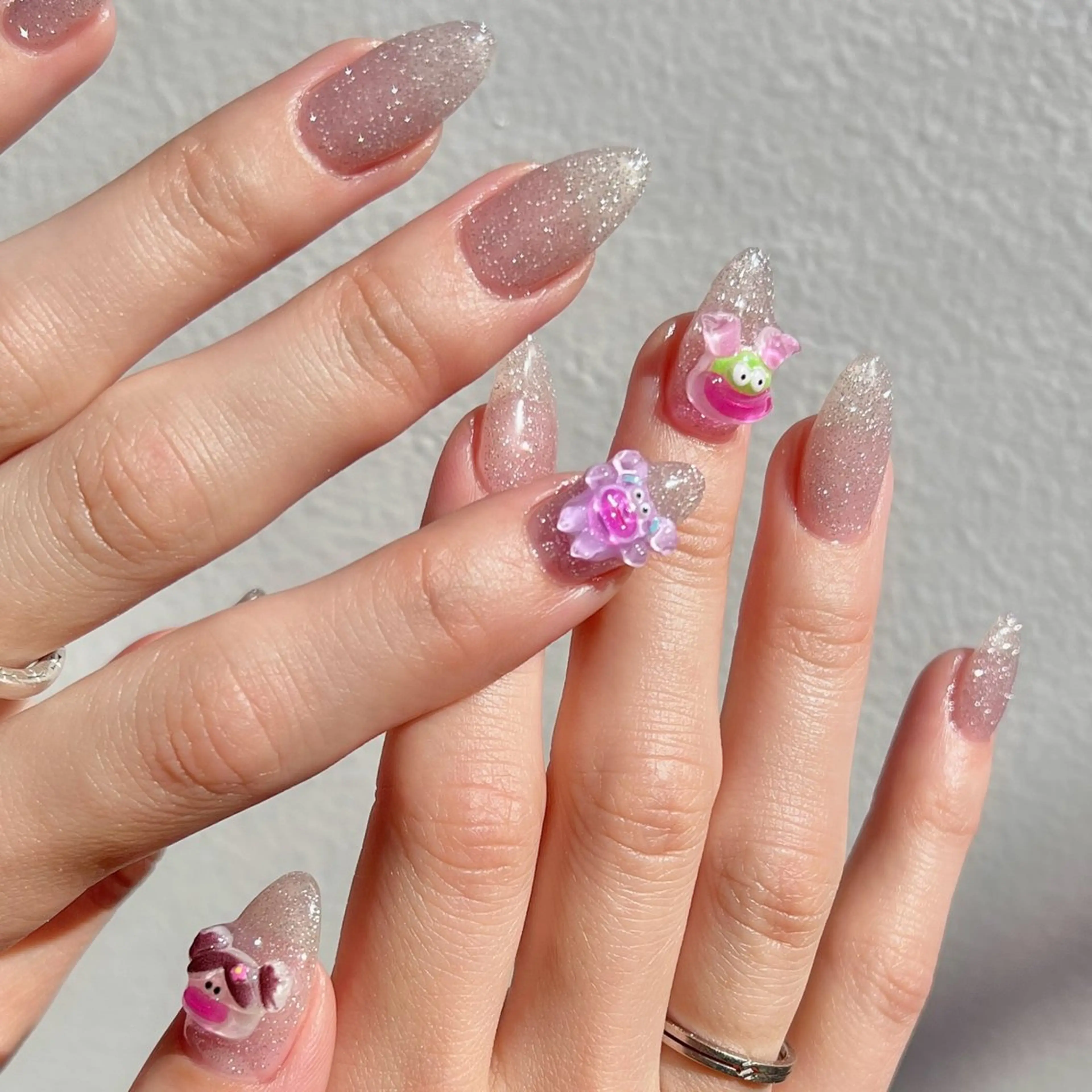 ネイル ハンドネイル Nico所属・Nico🌛 Karenのネイルデザイン