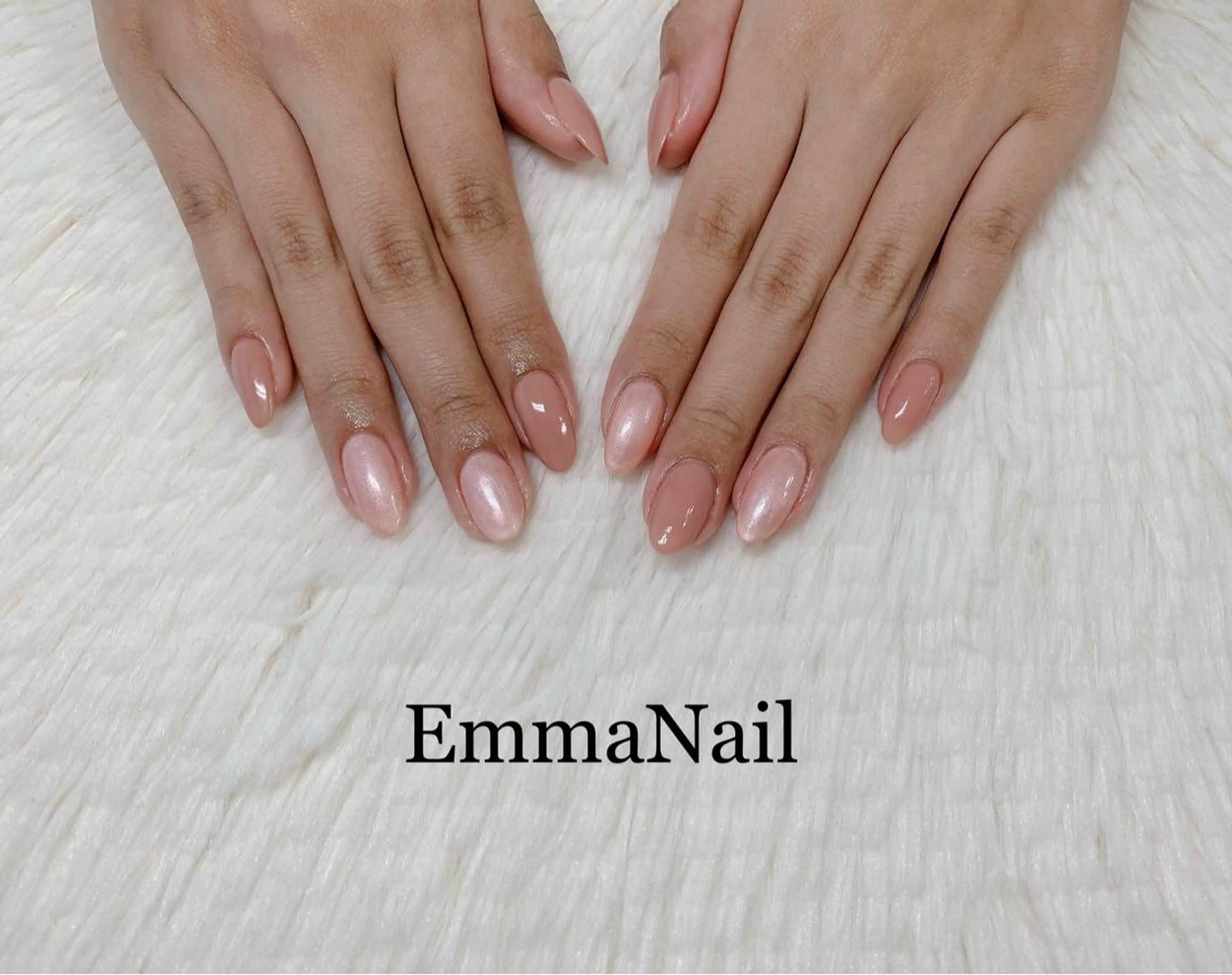 ネイル ジェルネイル オフィスネイル ワンカラーネイル ハンドネイル salon EM&A emiのネイルデザイン