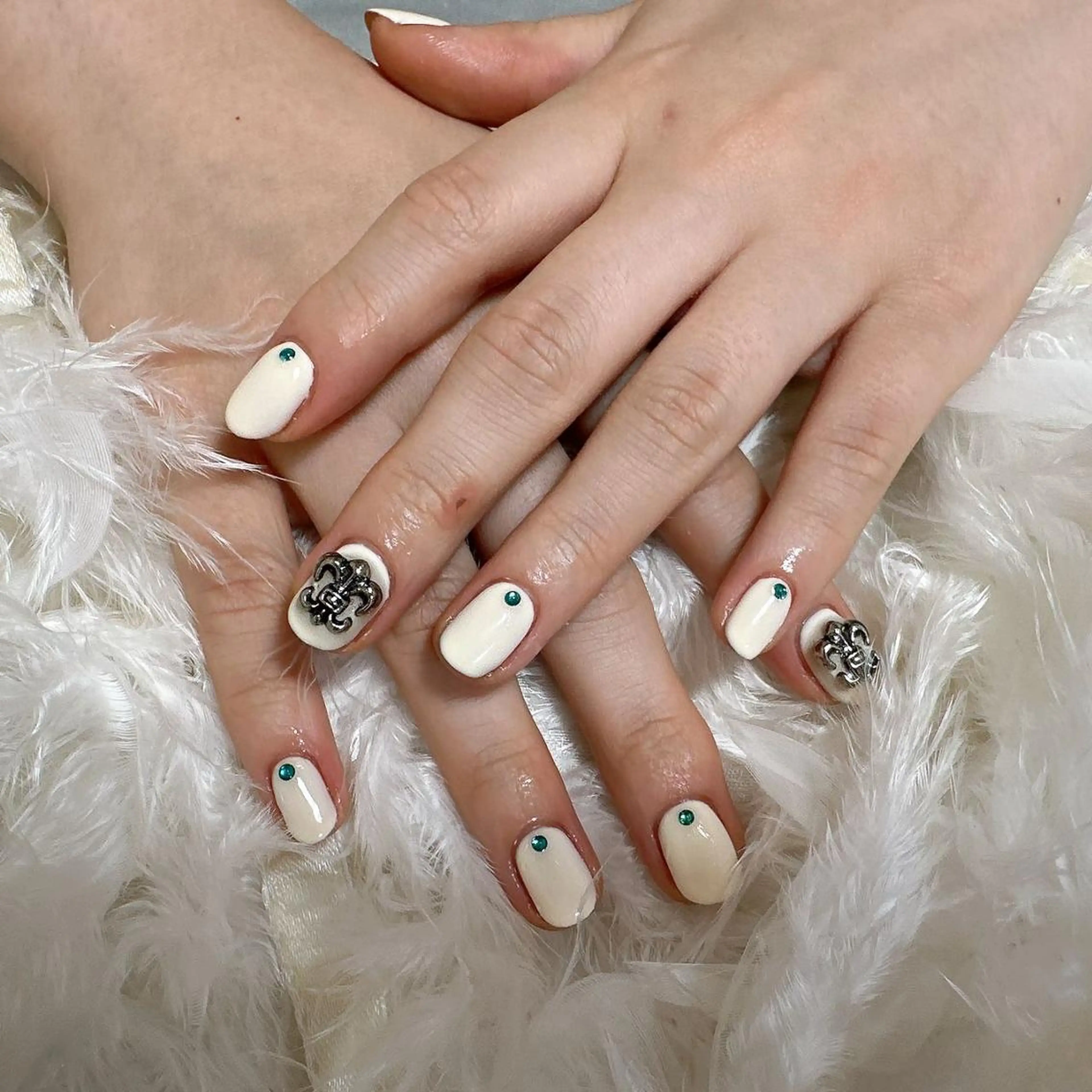 ネイル DEMAIN- 🕊️のネイルデザイン