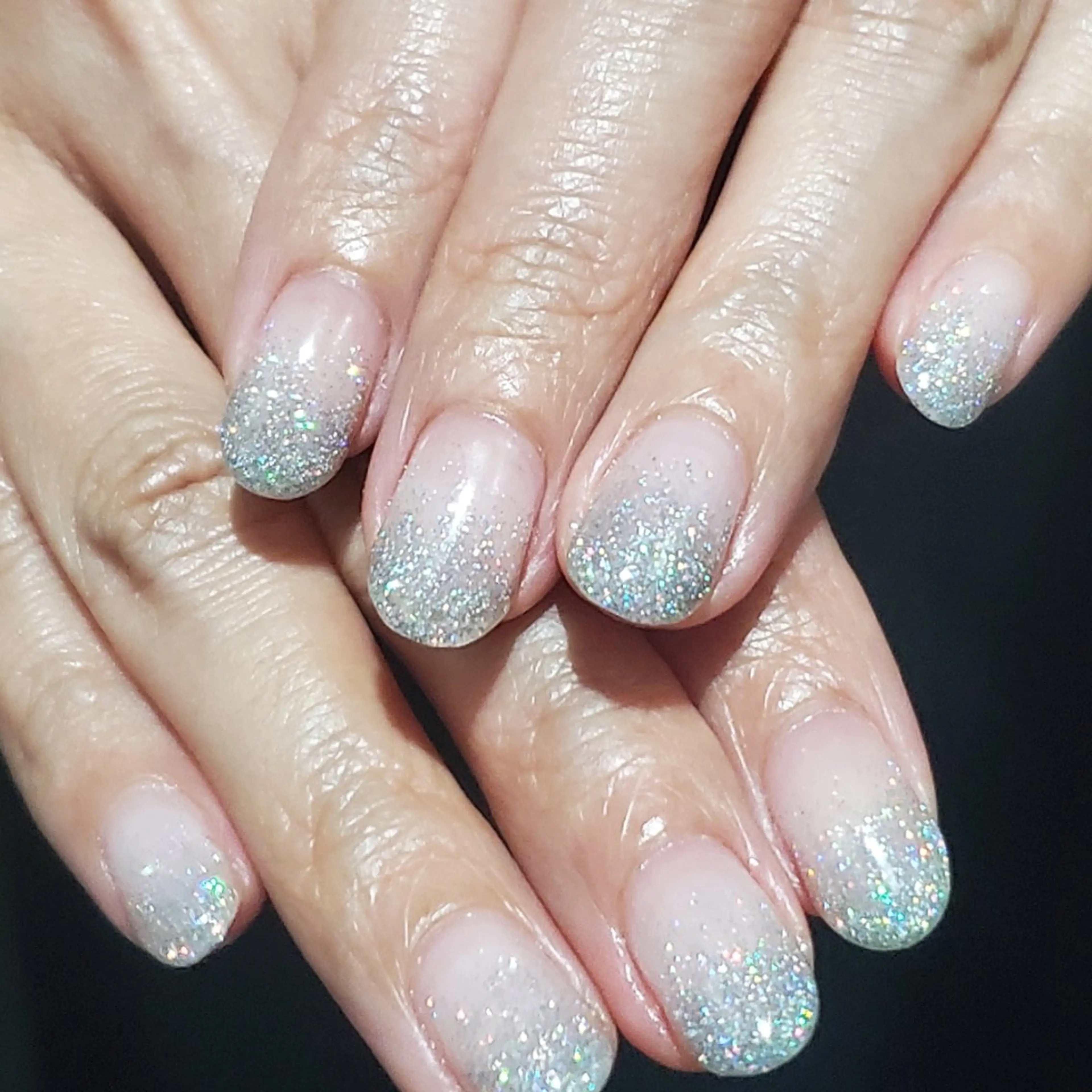 ネイル グラデーション ラメ(グリッター) ラメグラデーション MOM  原宿店所属・MoM マムネイル原宿のネイルデザイン