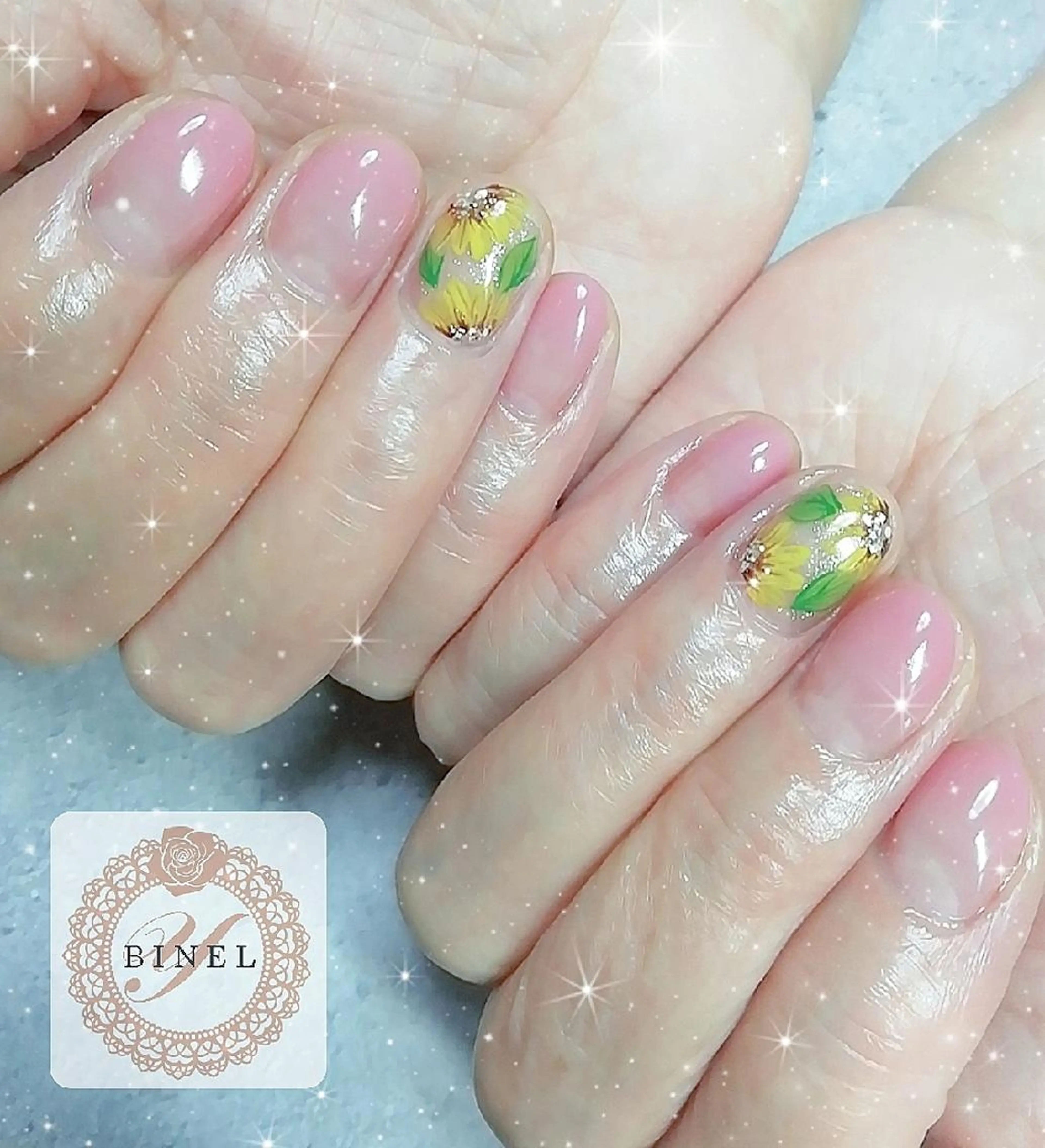 ネイル アートネイル グラデーション 夏ネイル ハンドネイル Nail Salon Y.BINELのネイルデザイン