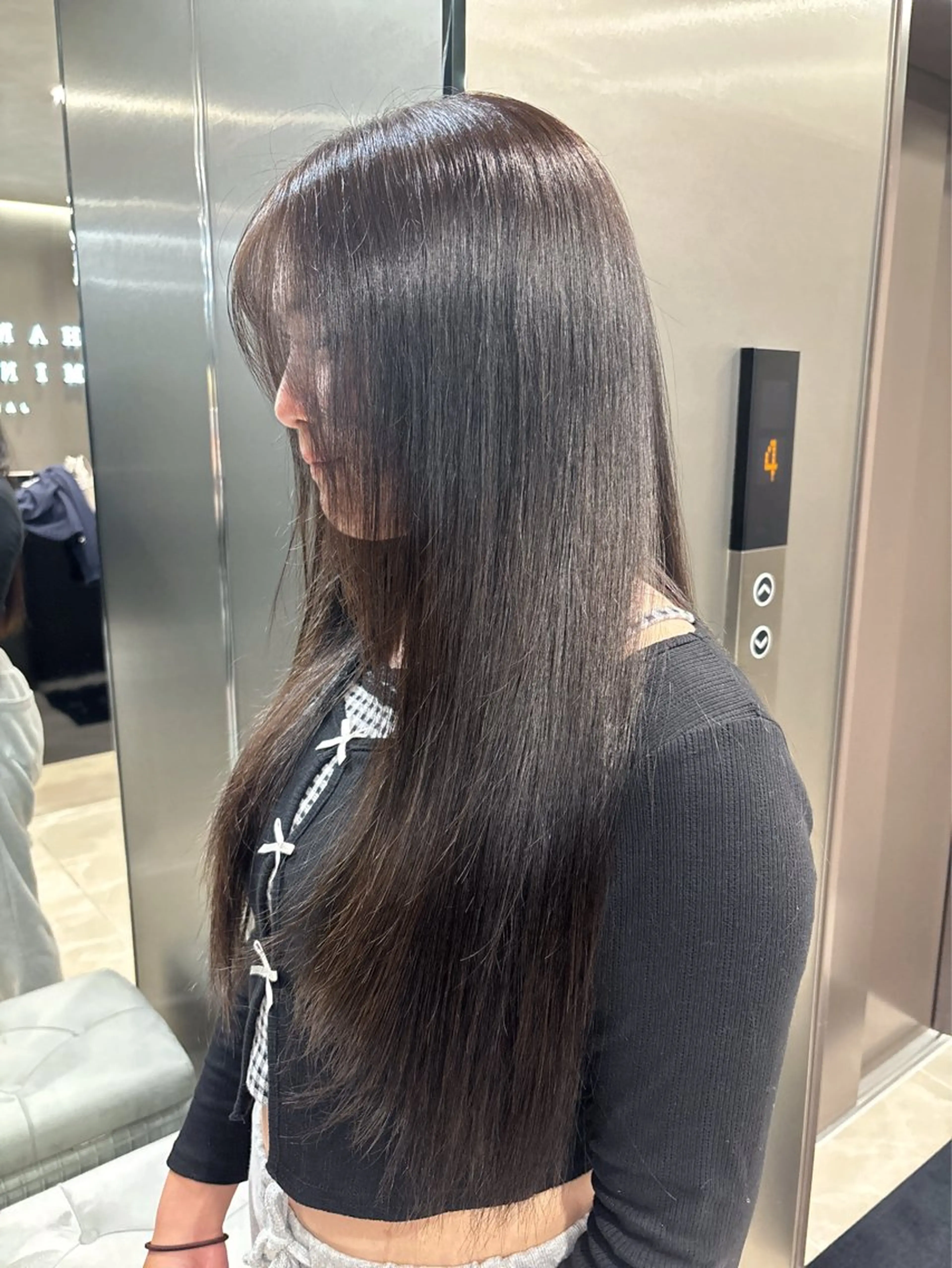 カラー 大森 万紘のヘアスタイル