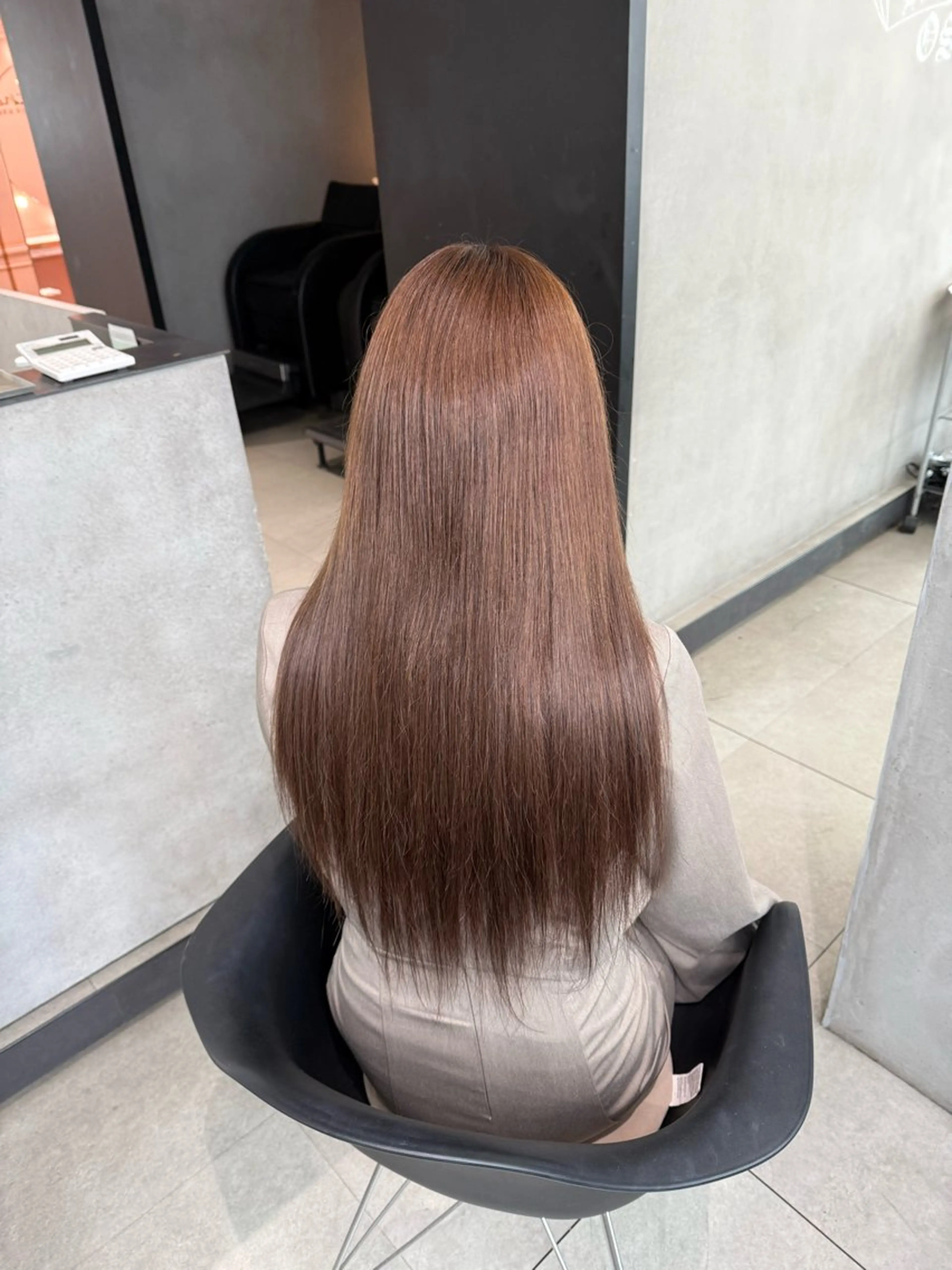 オフホワイト大阪店（off white）所属・LENA🎀 ハイトーン/エクステのヘアスタイル