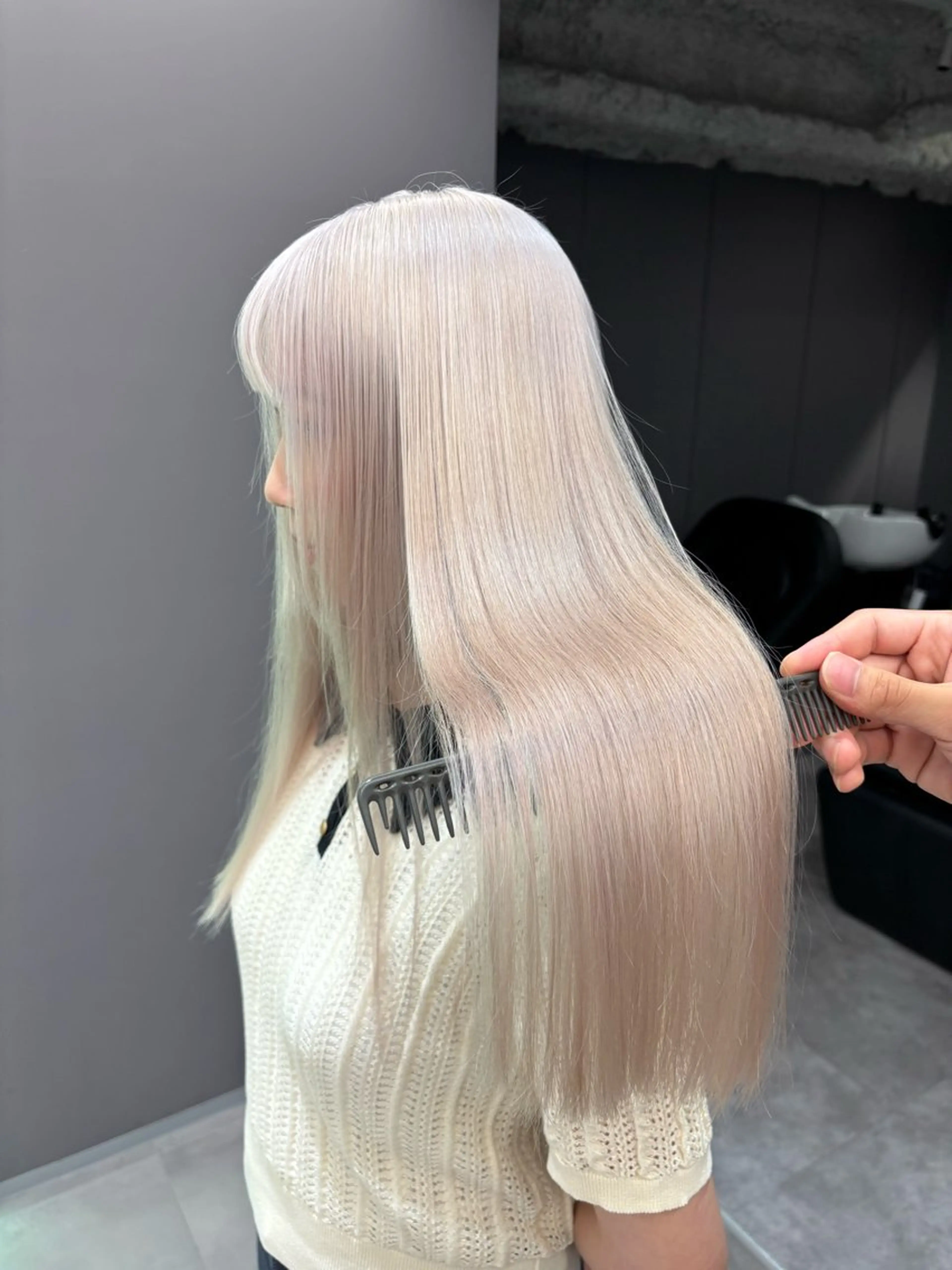 ロング カラー ベージュカラー ブリーチ ケアブリーチ ホワイトベージュ 髪質改善 ヘアカラー トリートメント 名古屋／デザイン／ ブリーチ/松井亮磨のヘアスタイル