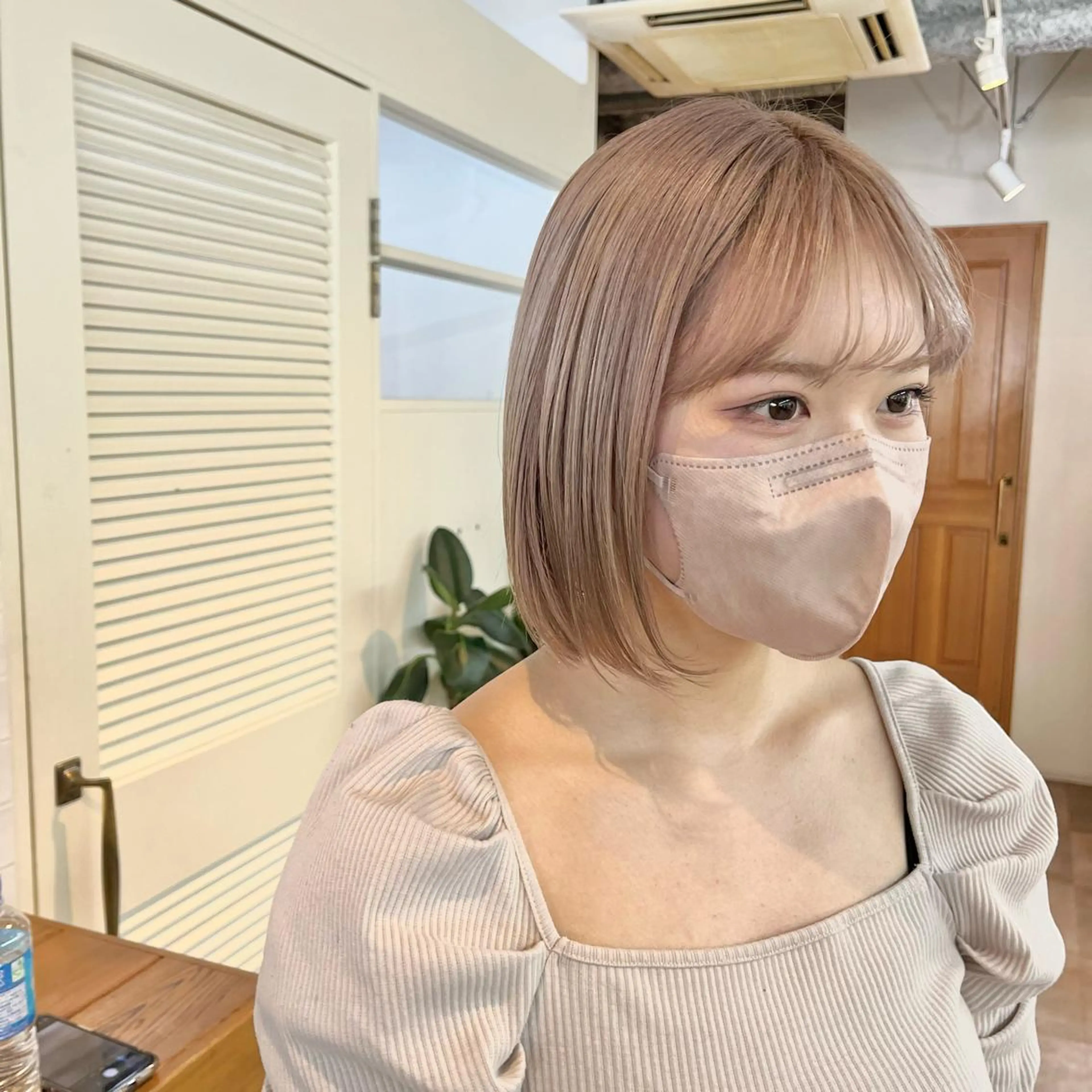 カット+ ケアブリーチ + カラー + 1stepロイヤルトリートメントの写真