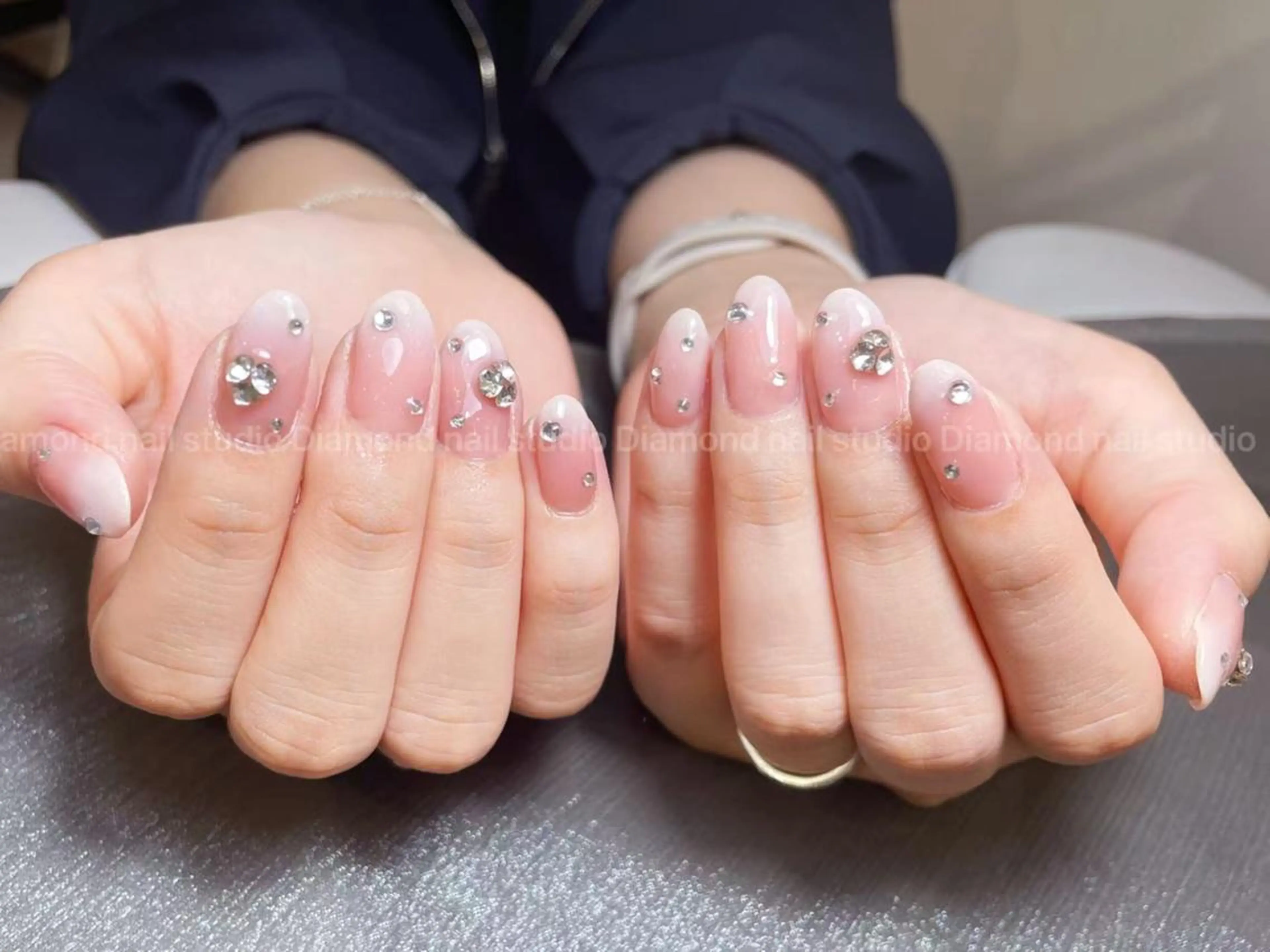 ネイル アートネイル オーロラネイル ガーリー キラキラネイル 韓国ネイル ハンドネイル ハンドケア Diamond ✨のネイルデザイン