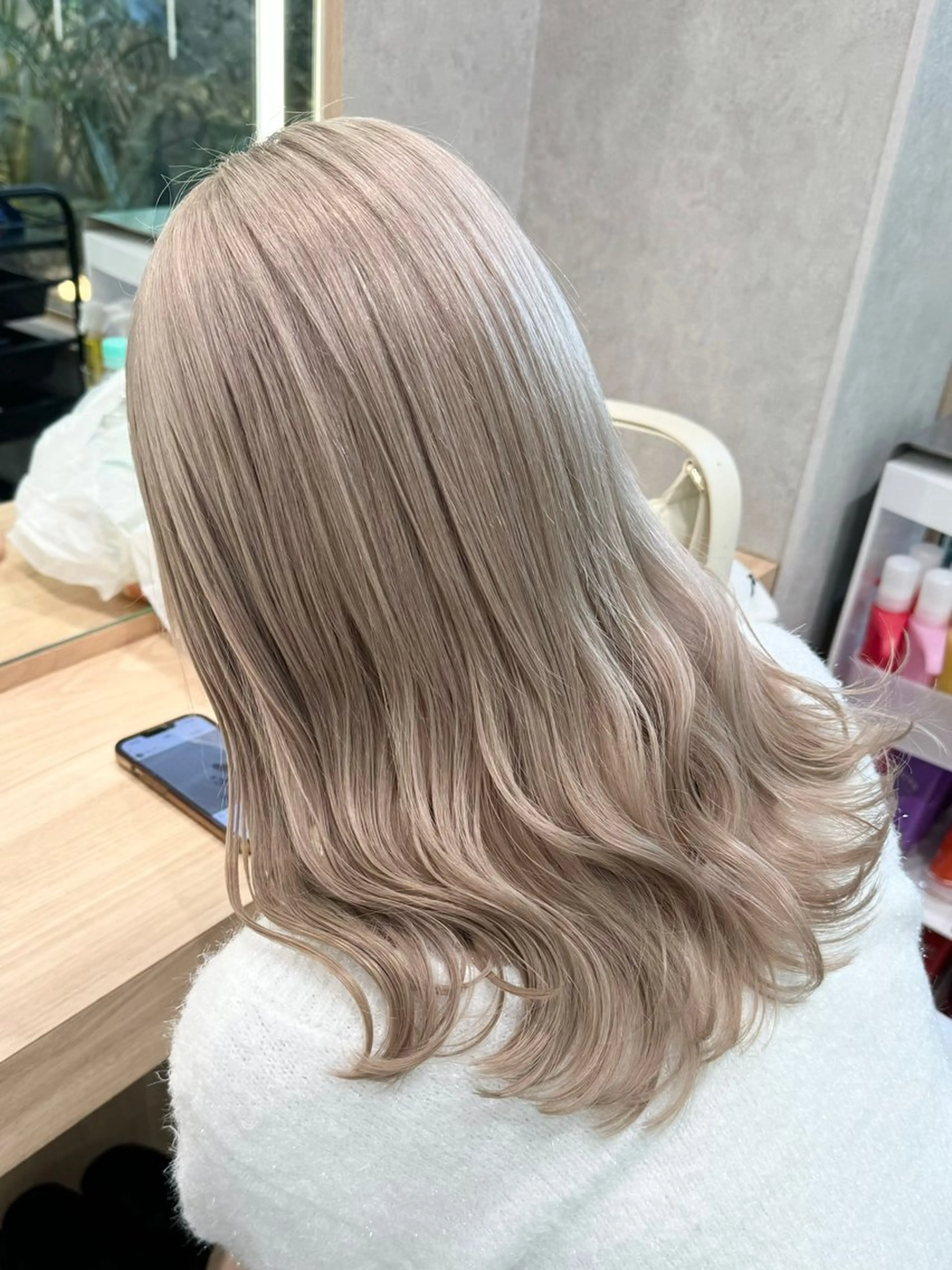 カラー ベージュカラー ホワイトベージュ ヘアカラー トリートメント 《ブリーチ/赤み消し /髪質改善》若松良樹のヘアスタイル