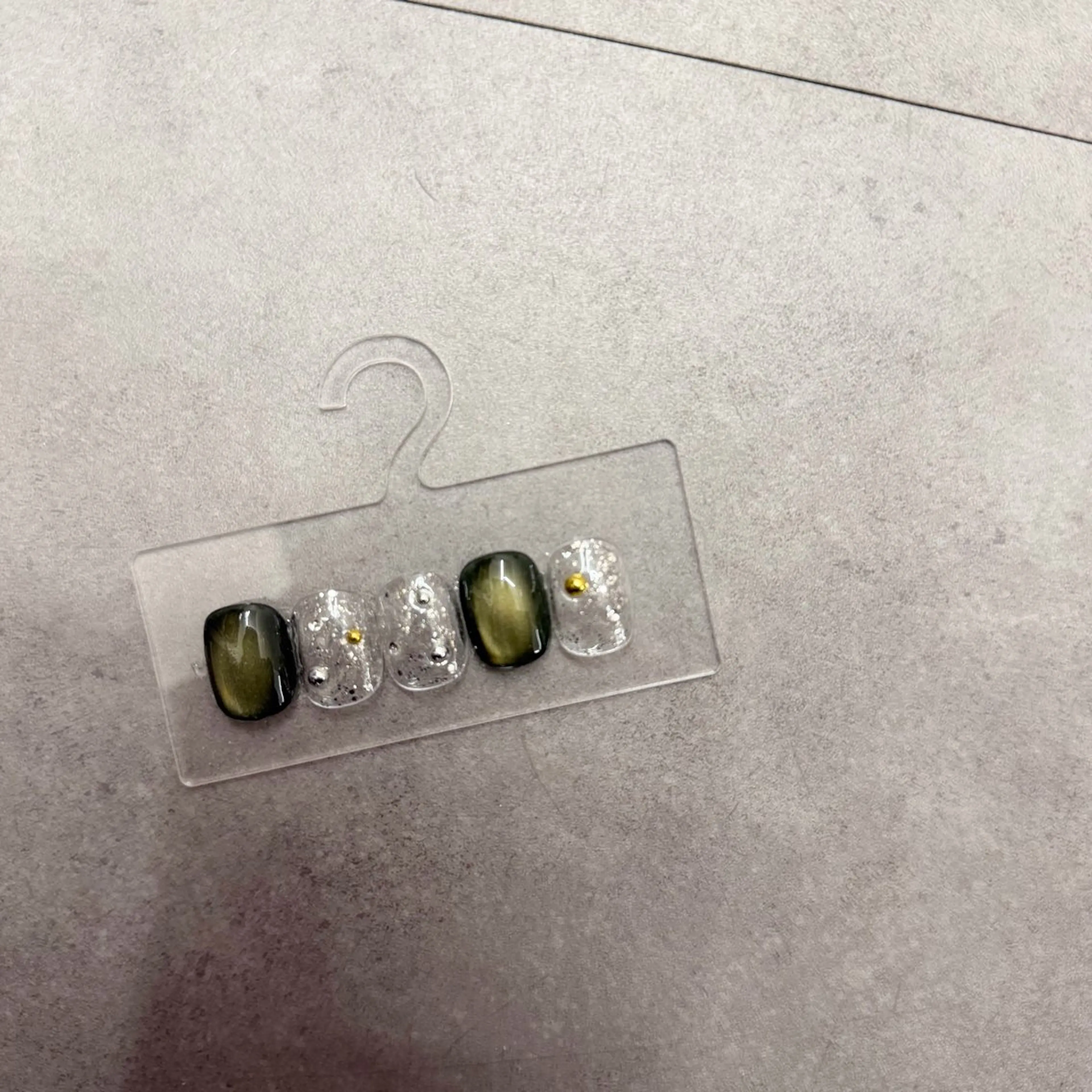 ネイル ドット ジェルネイル キラキラネイル マグネットネイル ニュアンスネイル ハンドネイル ハンドケア Bana_ Nailのその他イメージ