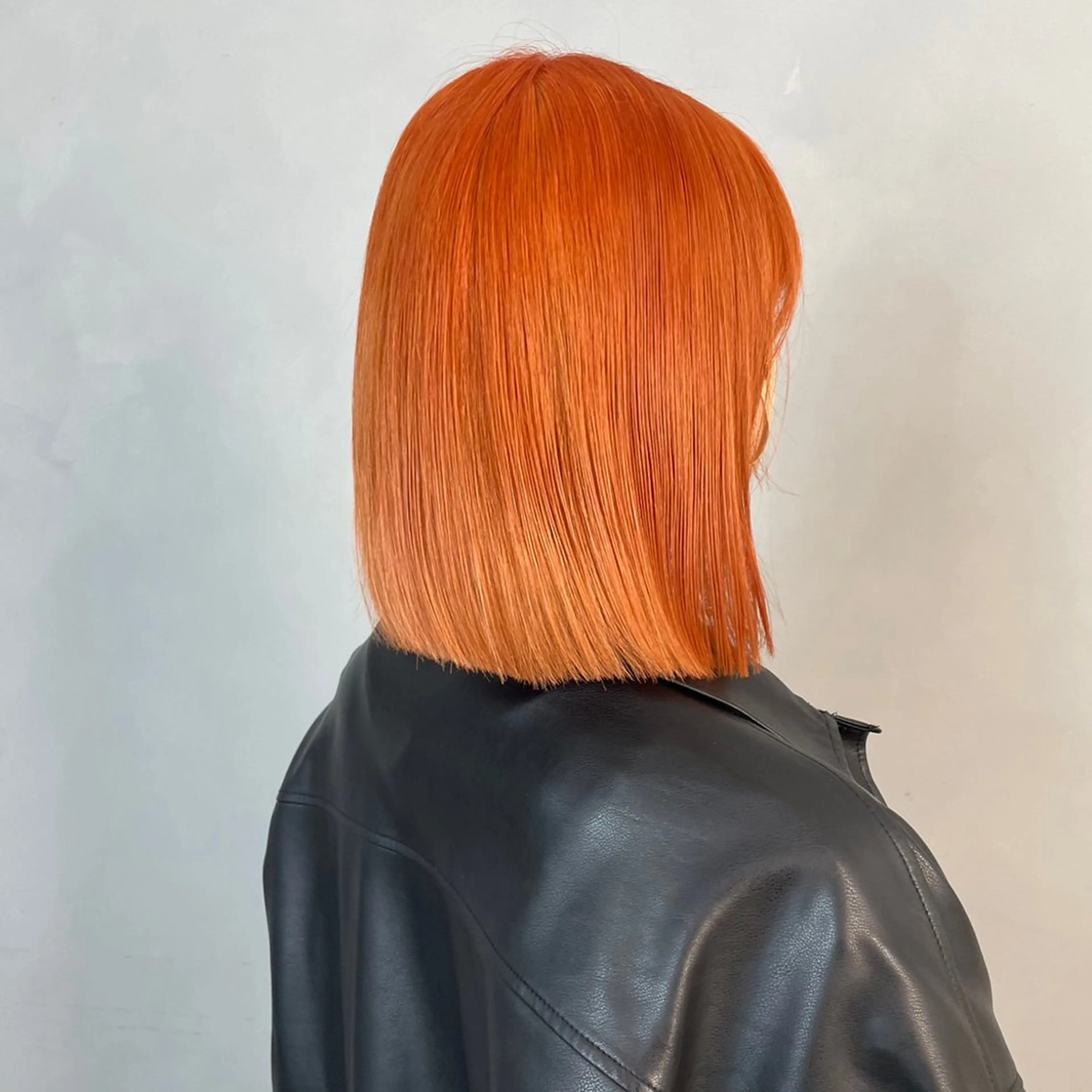 ショート カラー オレンジ MINAMO 韓国レイヤーのヘアスタイル