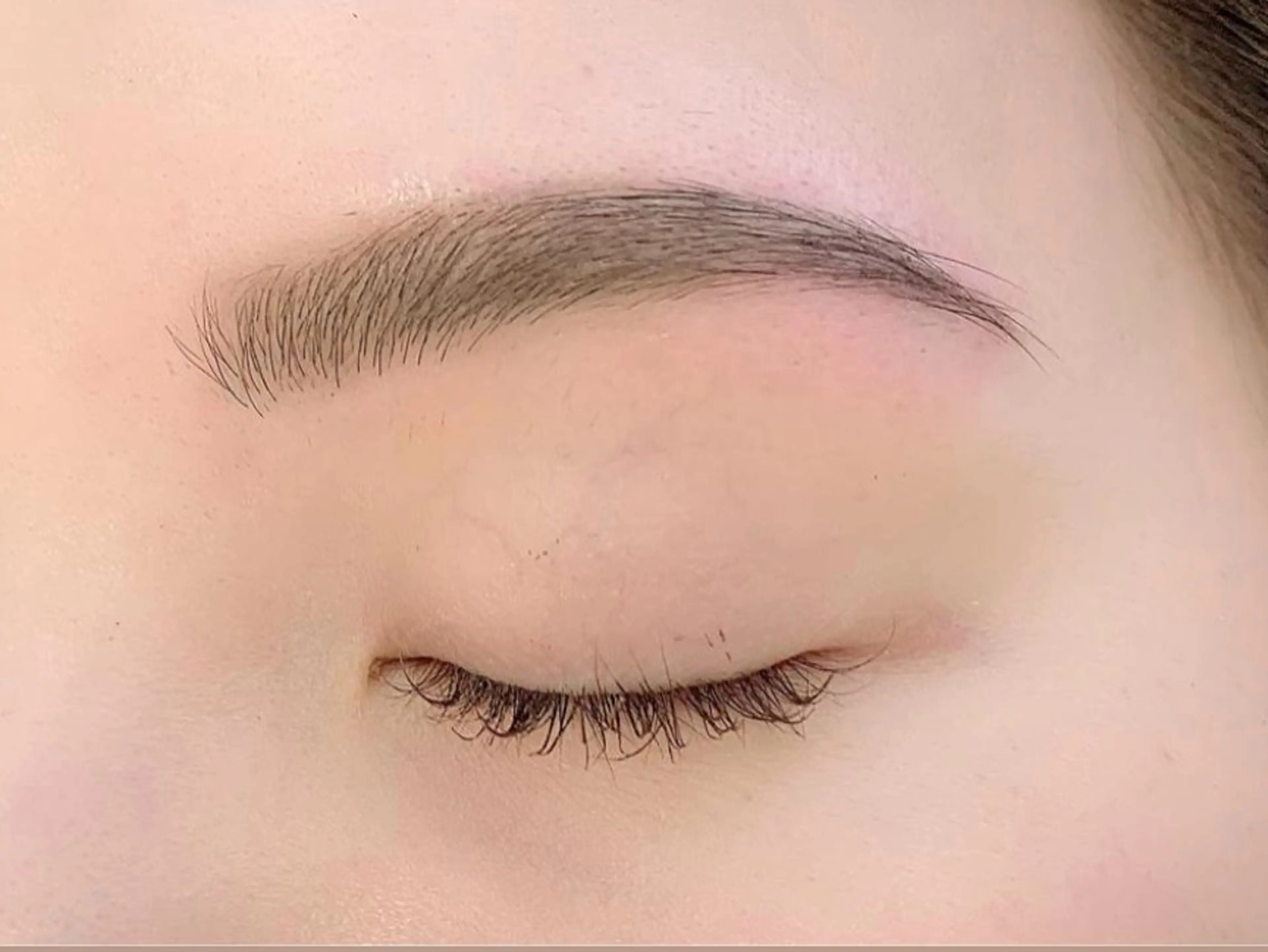 アイブロウ 眉毛ワックス脱毛 🩰Misaki🦢 🪞のマツエク・マツパデザイン