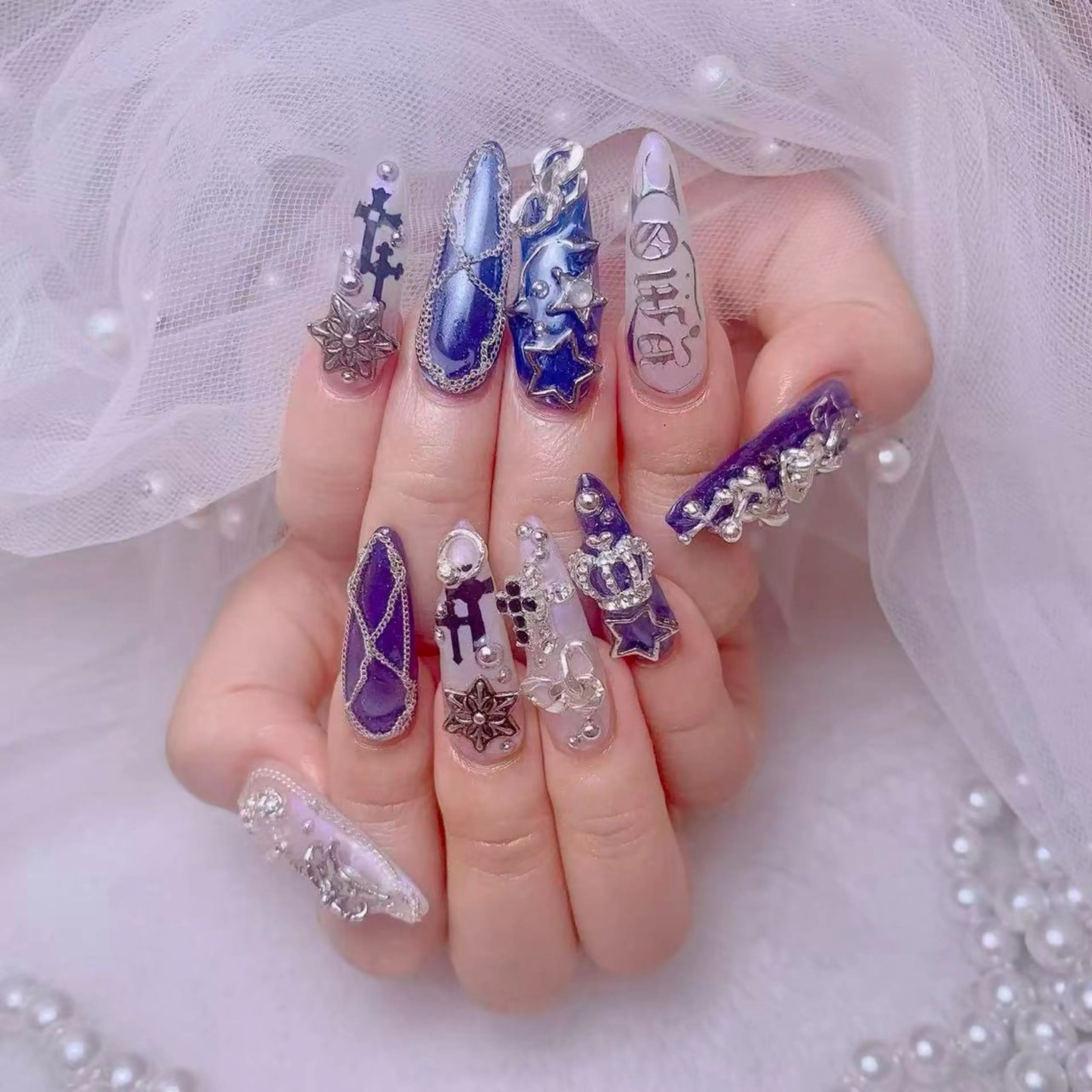 ネイル チョウ チョウのネイルデザイン