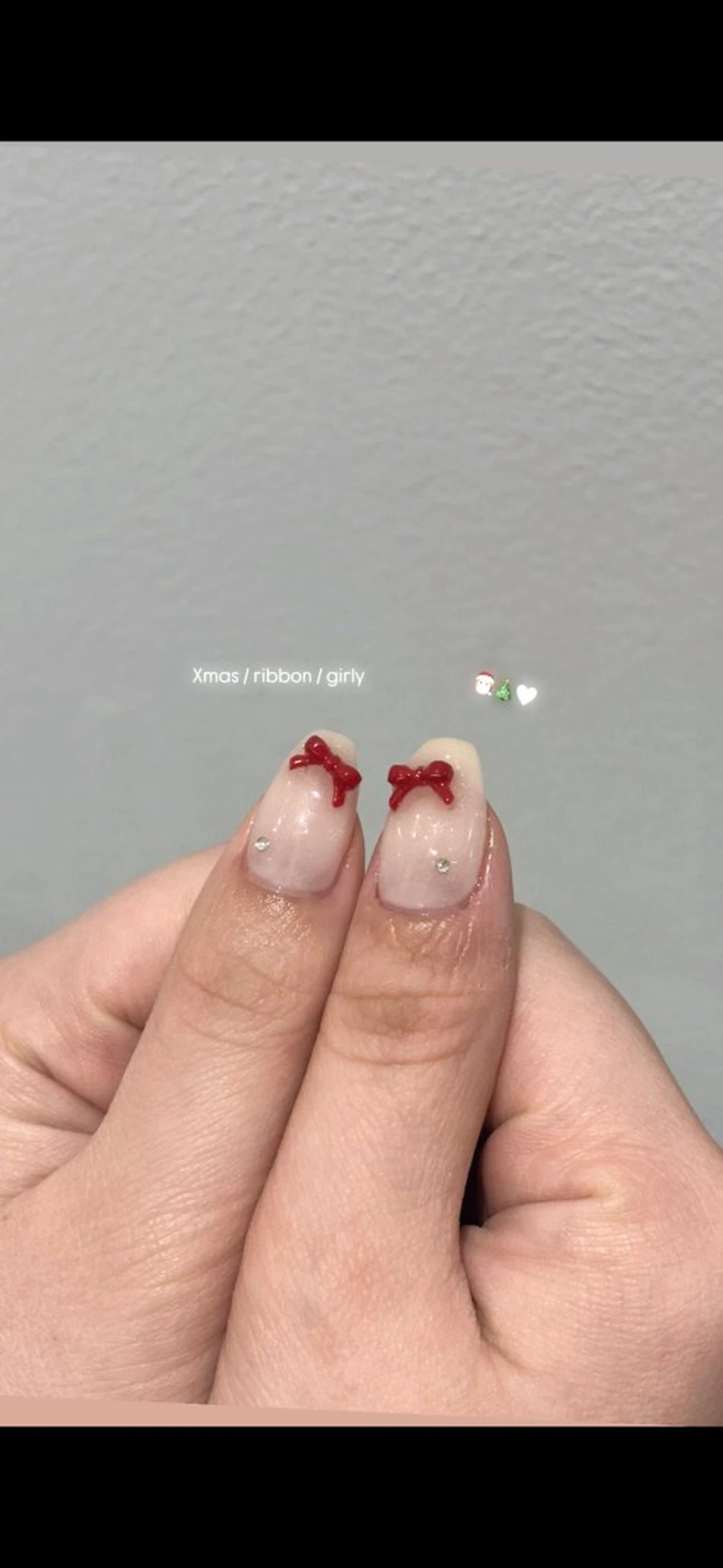 ネイル リボン ストーンネイル 冬ネイル クリスマス ハンドネイル beau'r noaのネイルデザイン