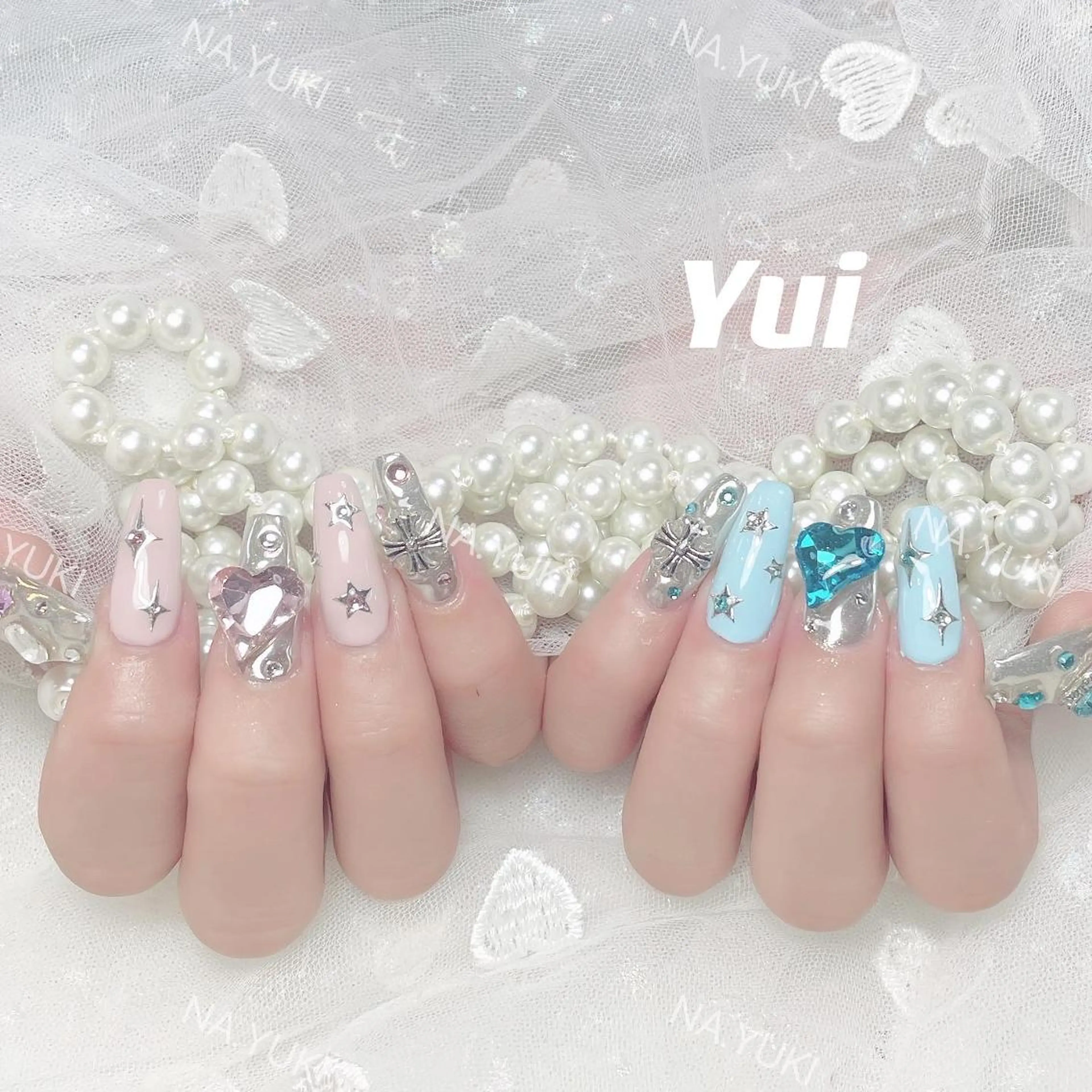 ネイル ハンドネイル 🦋 Queenieのネイルデザイン